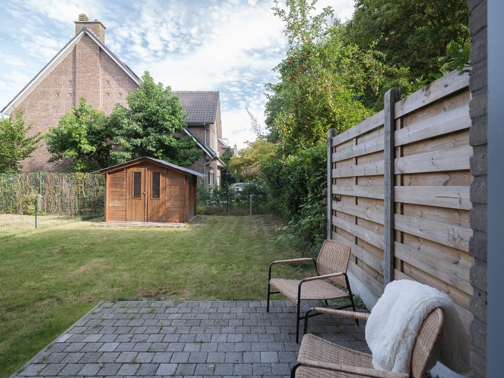 Gerenoveerd 1 slpk appartement met tuin nabij station Gent Sint-Pieters foto 2