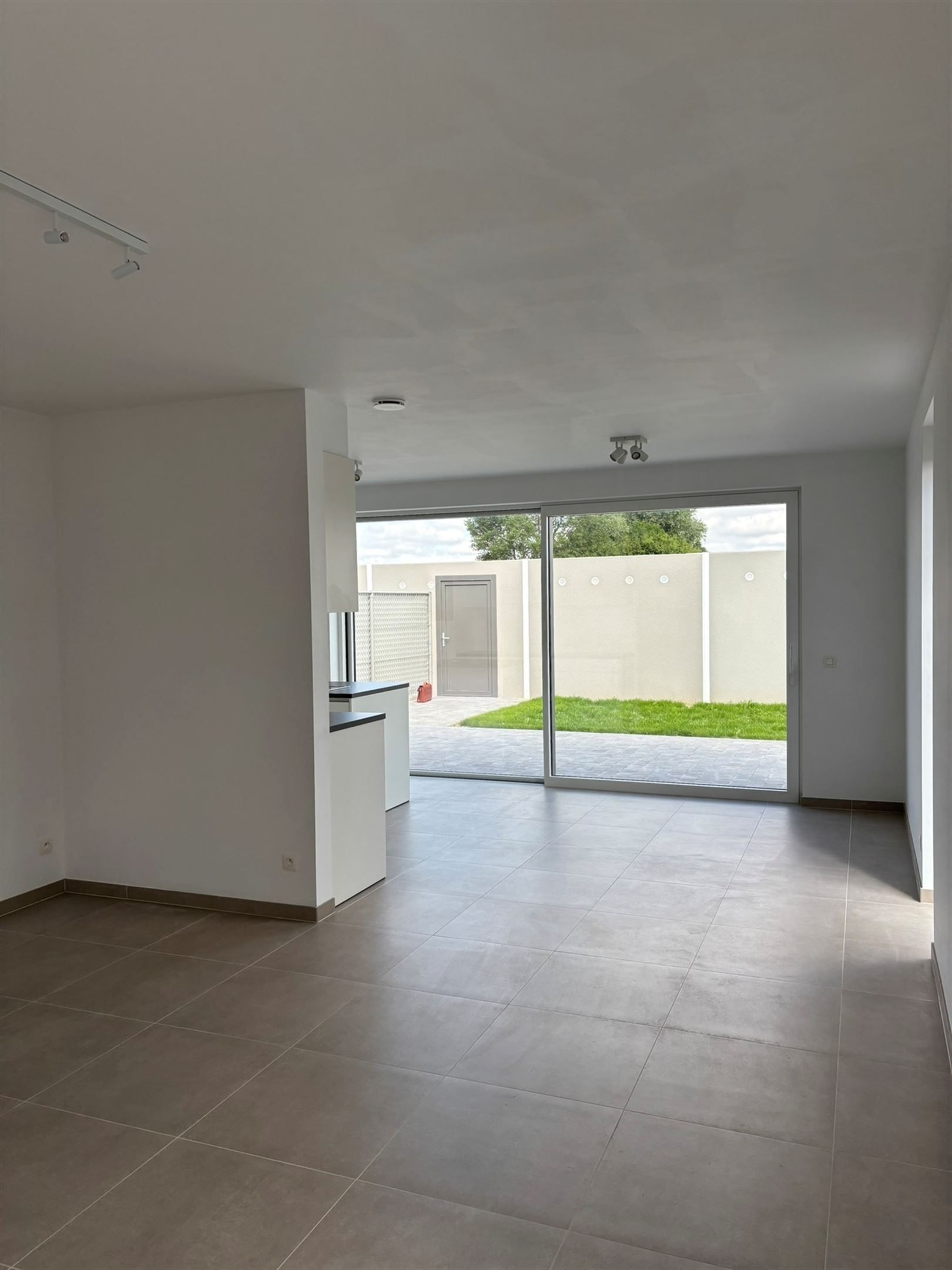 Bungalow met garage foto 7