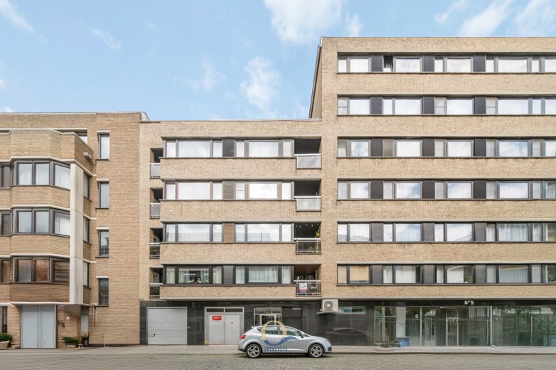 Verzorgd en heel centraal gelegen 2 slpk app. met terras foto {{pictureIndex}}