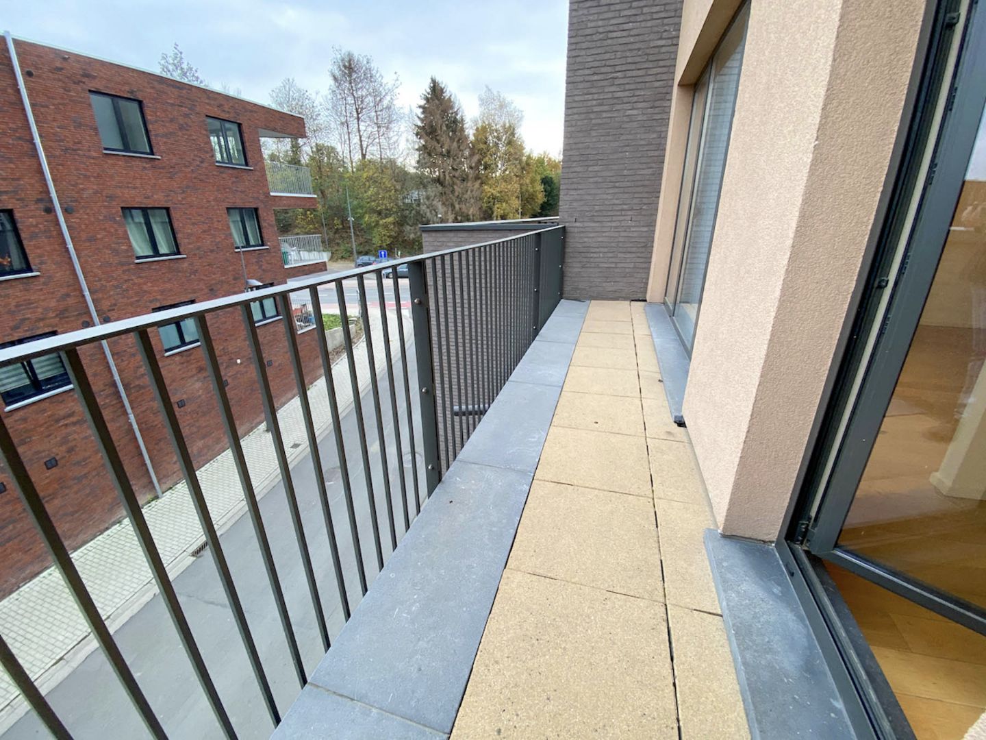 Moderne serviceflat met terras centrum ALSEMBERG - BEERSEL foto 4