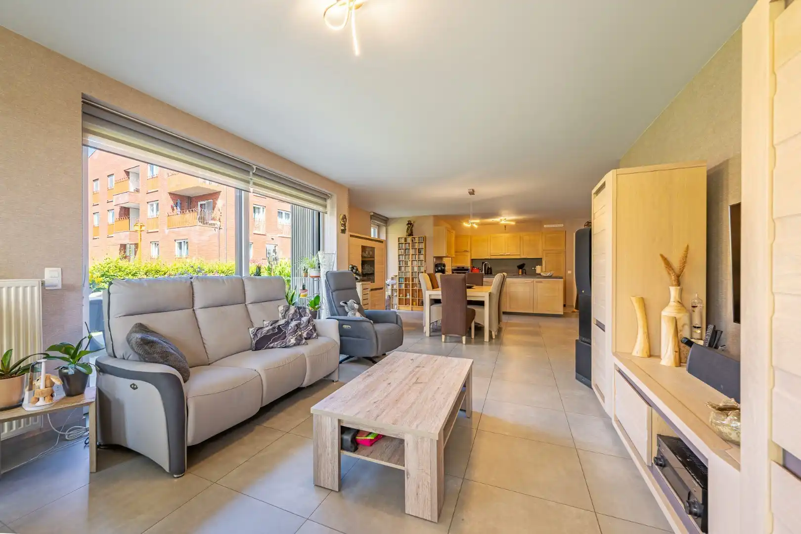 Ruim, lichtrijk gelijkvloers appartement met 3 slaapkamers, garage en zonnige tuin te Beselare foto 5