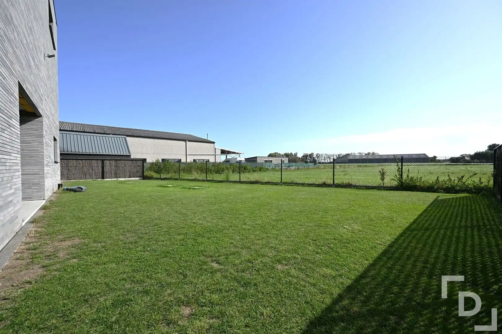 Nieuwbouw bel-etage met 4 slaapkamers en ruime tuin foto 22