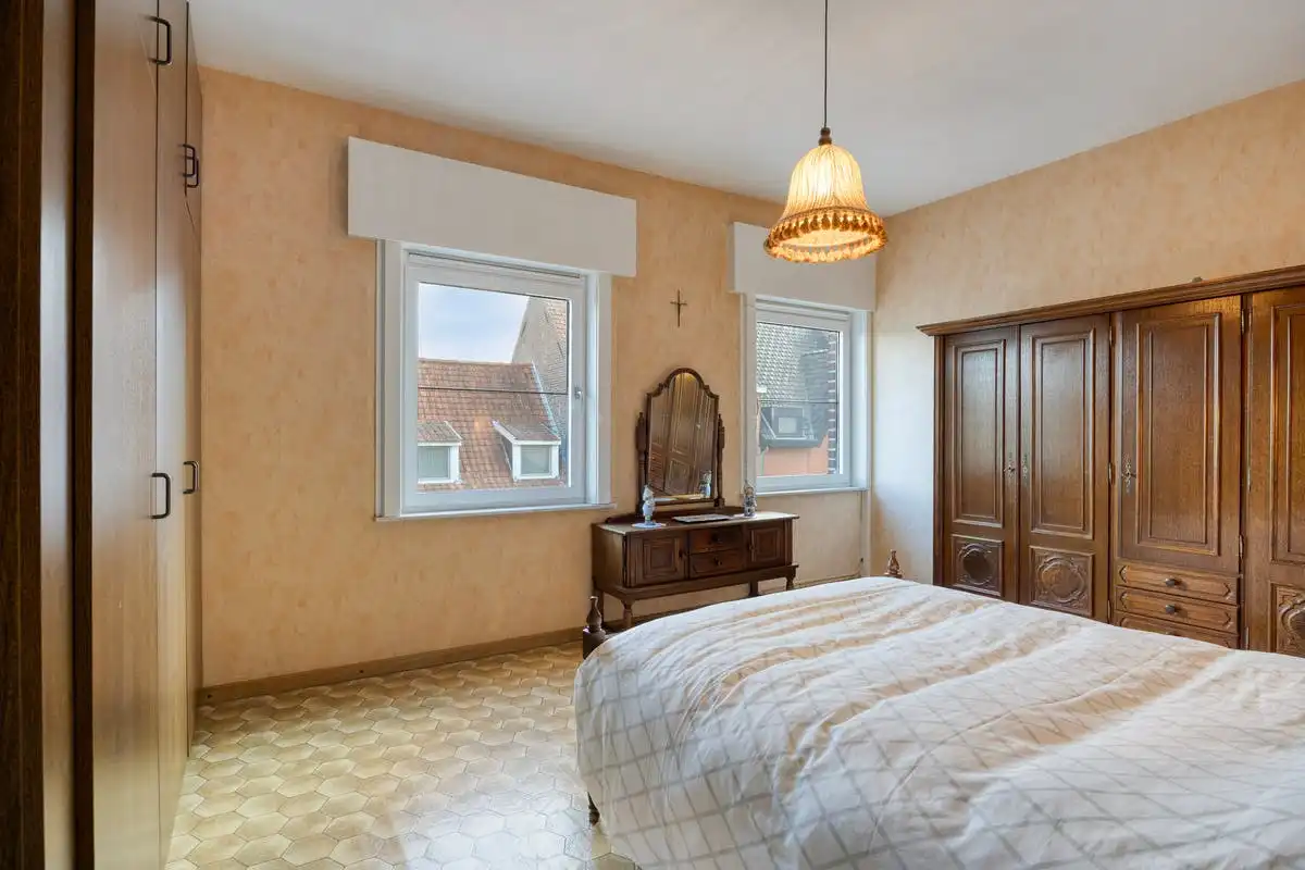 Woning op toplocatie te koop in hartje Harelbeke foto 9