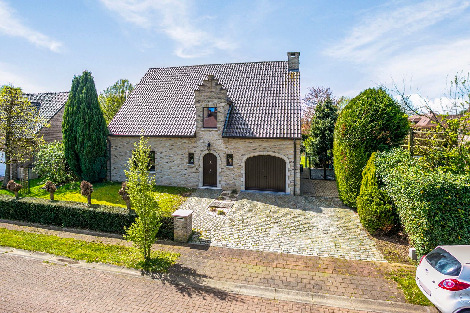 immo DAVID stelt voor: unieke eigendom in Hamme met tuin foto {{pictureIndex}}