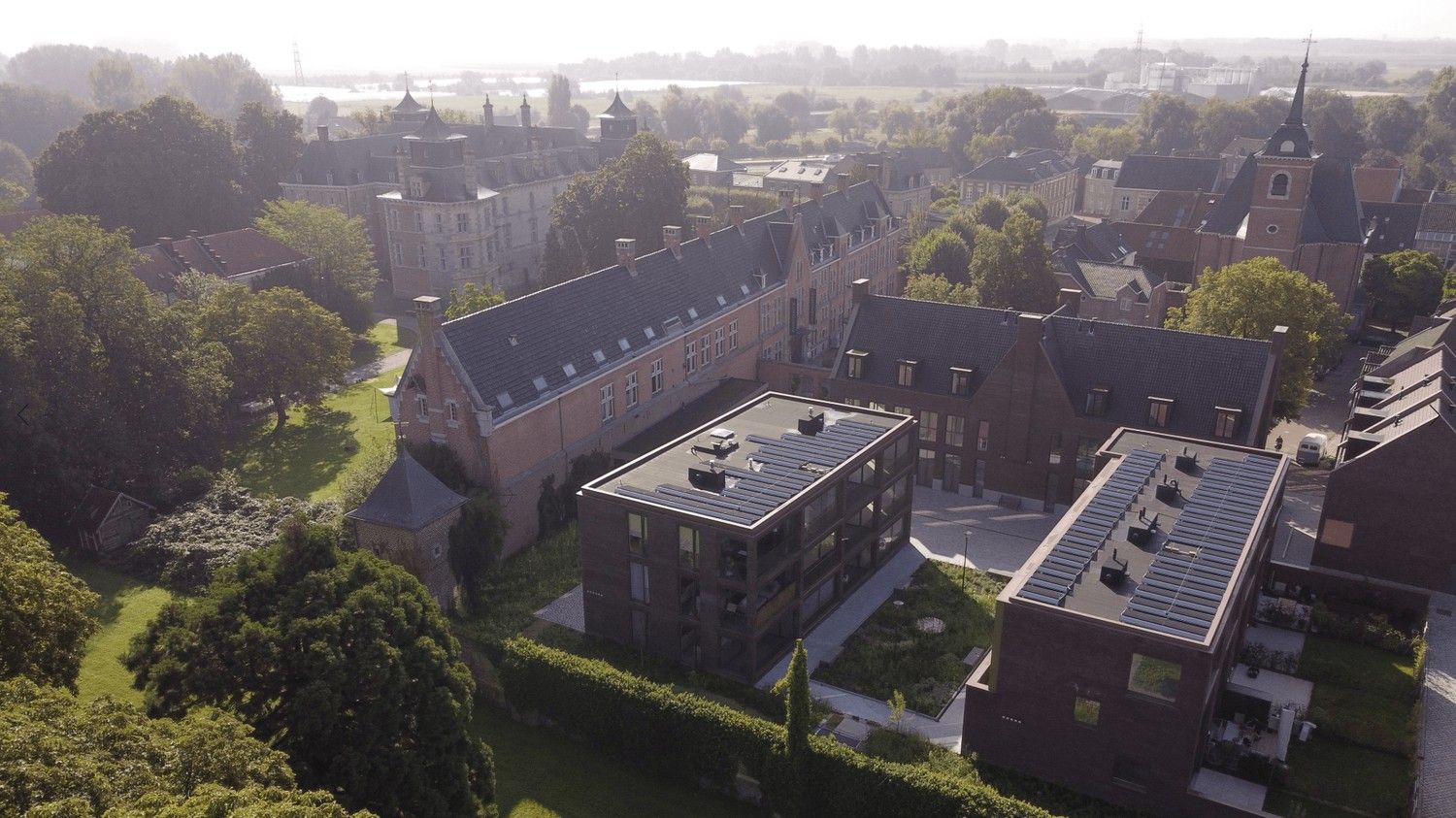 Schitterende, lichtovergoten woning in het gegeerde Oud-Rekem, Lanaken foto 51