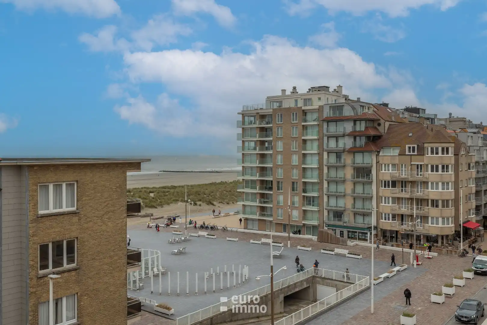 Centraal gelegen appartement met 1 slaapkamer en leuk zeezicht foto 7