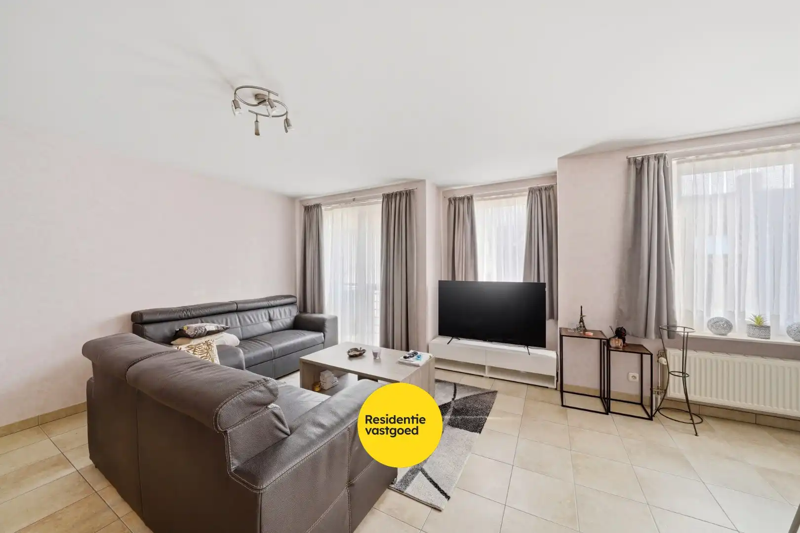 Instapklaar appartement met 2 slaapkamers op centrale ligging te Oudenburg foto 4