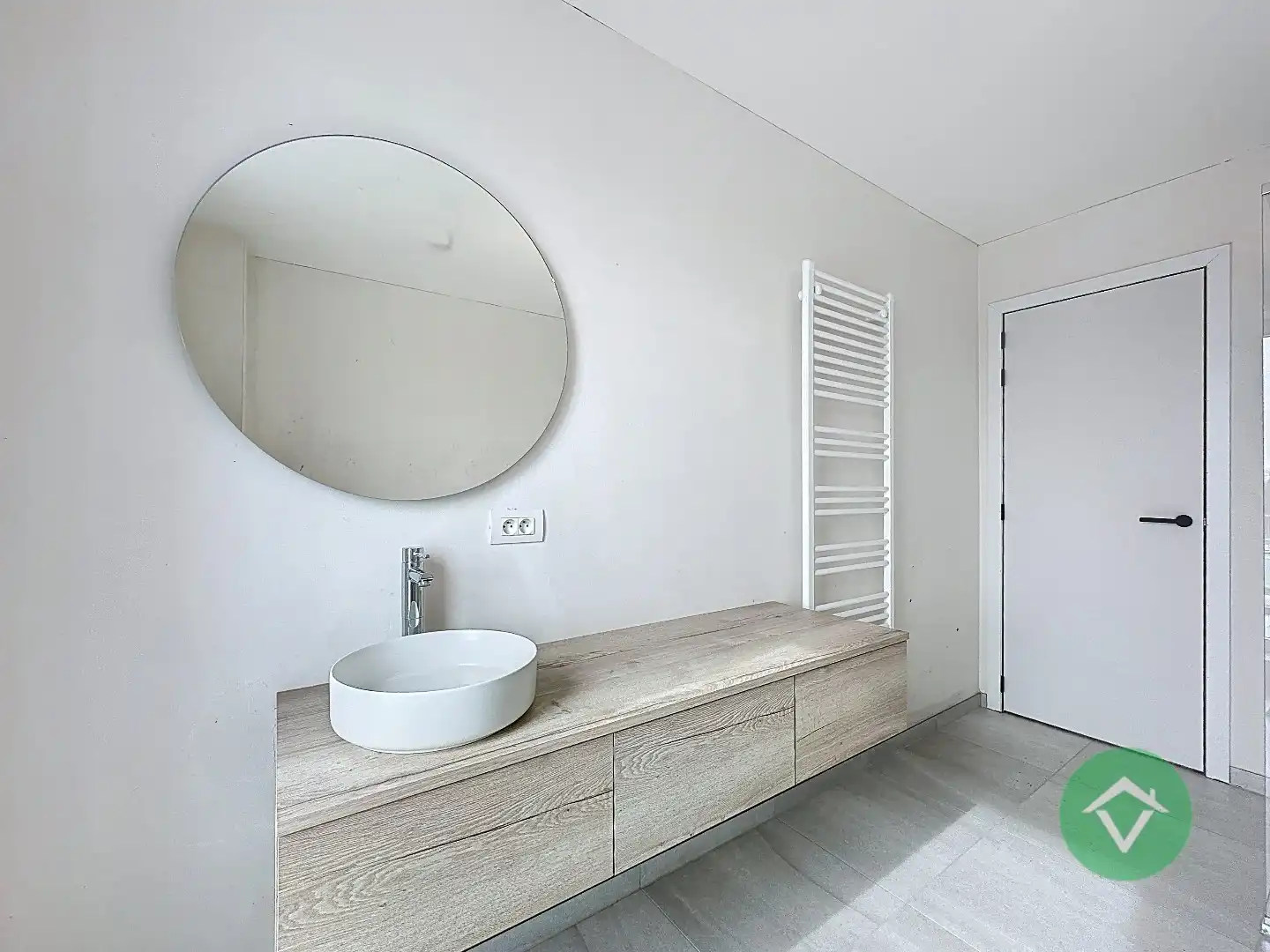 Topper aan de kust: duplex appartement met doorlopend zonneterras foto 22