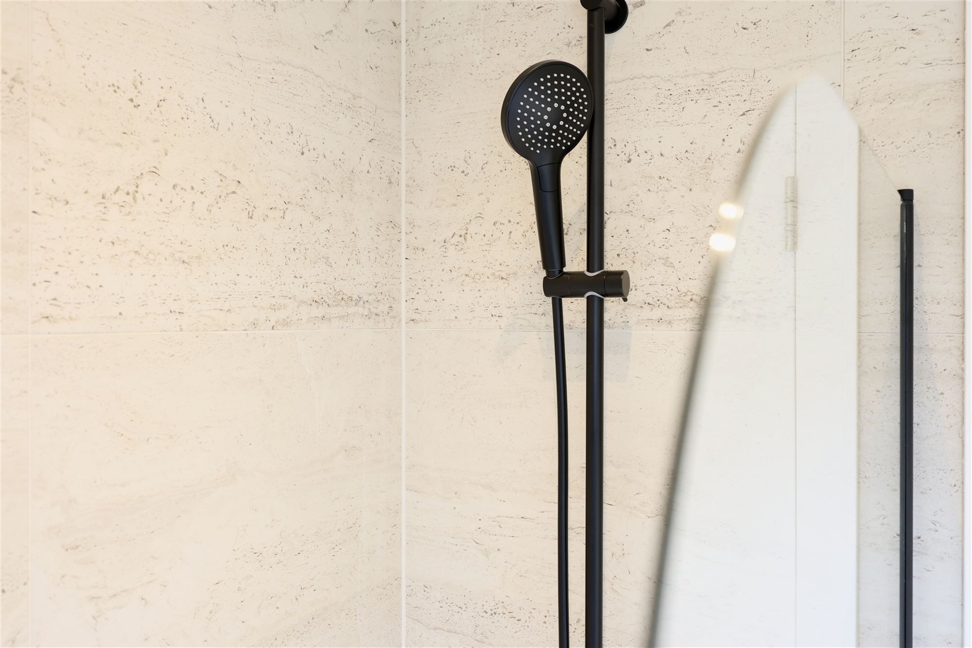 Prachtige karakterwoning nabij Park Spoor Noord foto 19