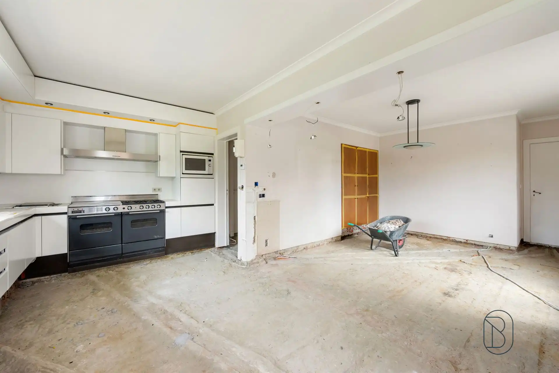 Statige villa met zwembad en uniek uitzicht op 6.401m² foto 12