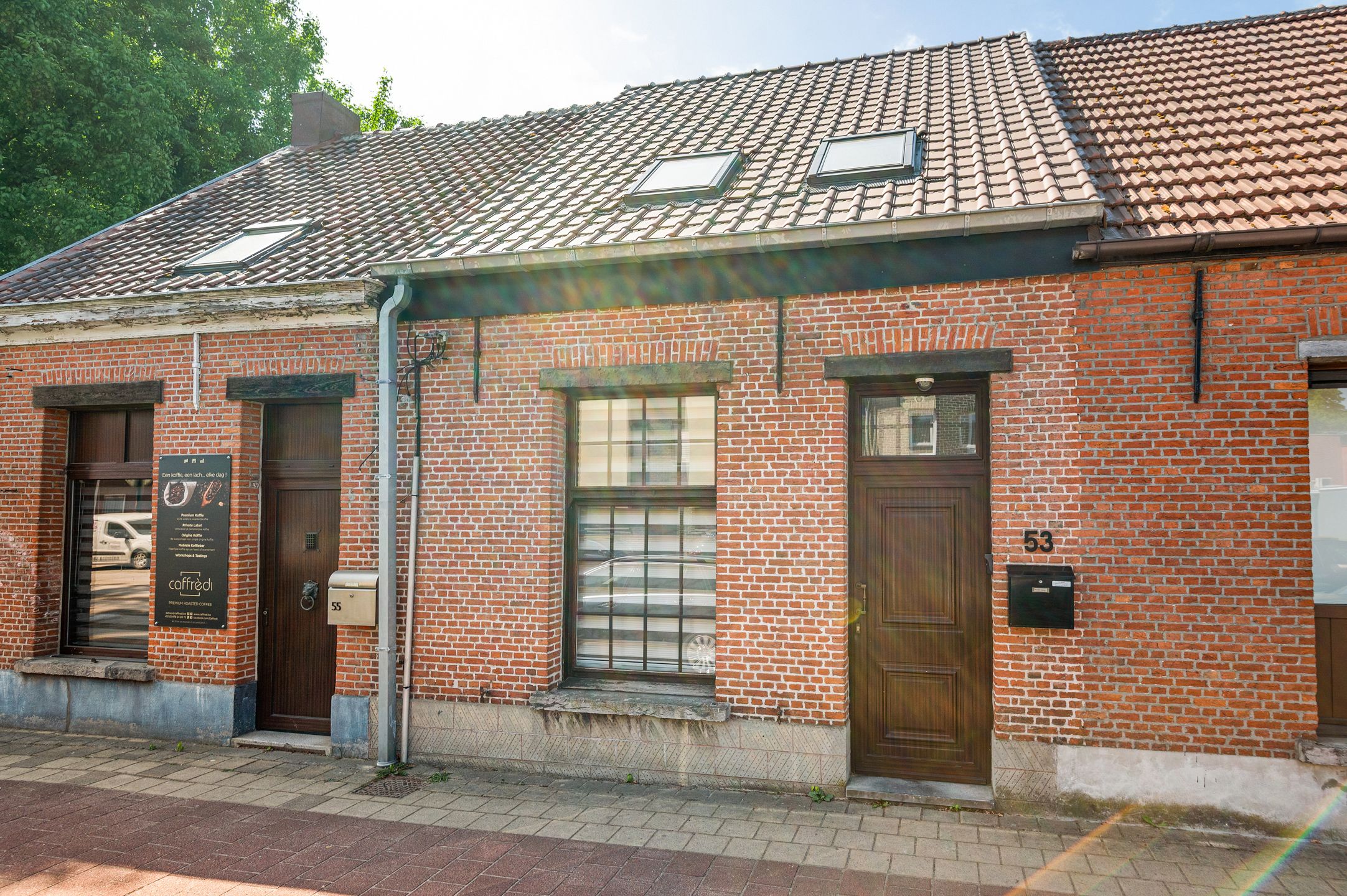 Instapklare rijwoning in het centrum van 's Gravenwezel. foto 24