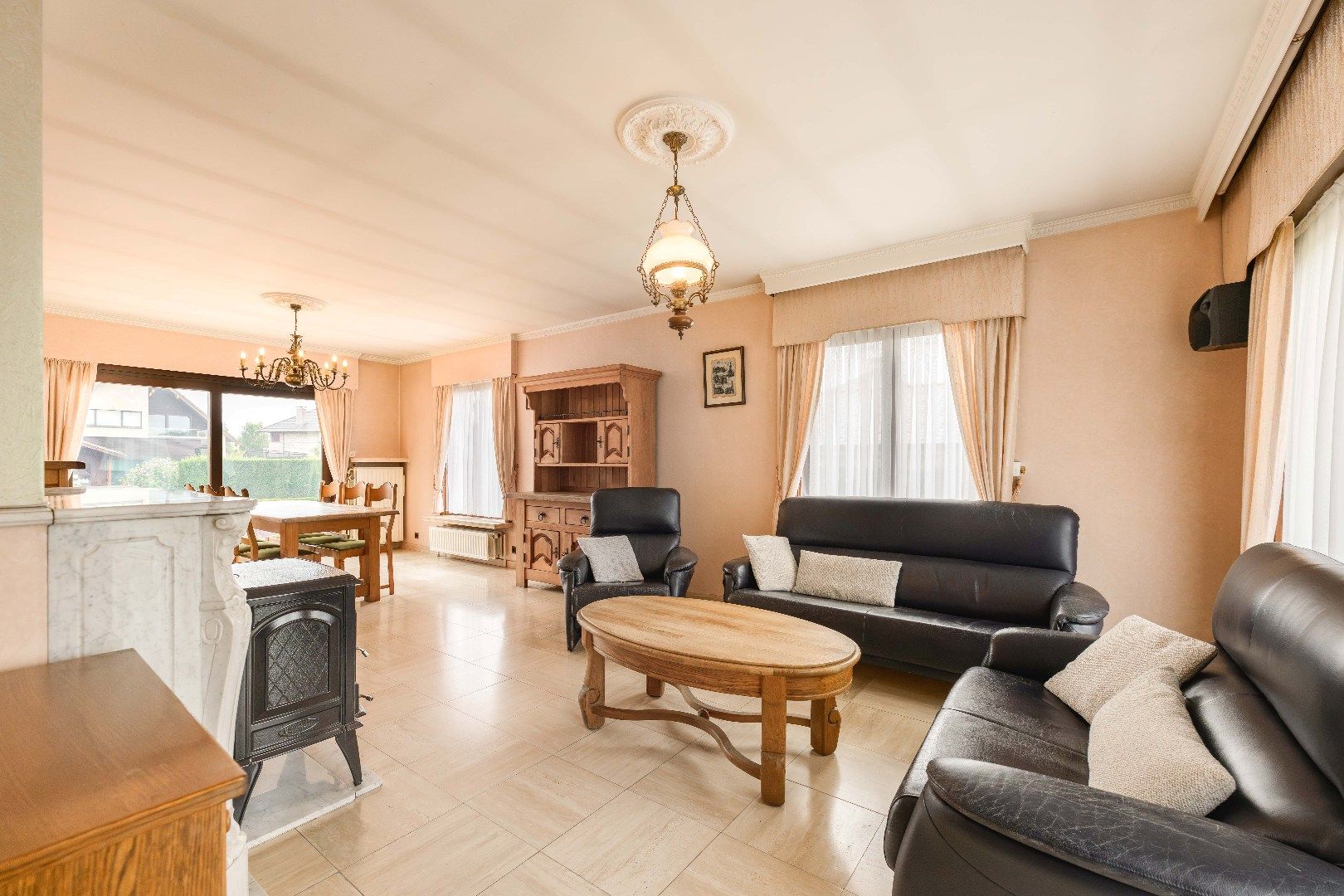PERFECT GELEGEN ALLEENSTAANDE VILLA MET TUIN EN GARAGE OP 1.032 m² foto 6