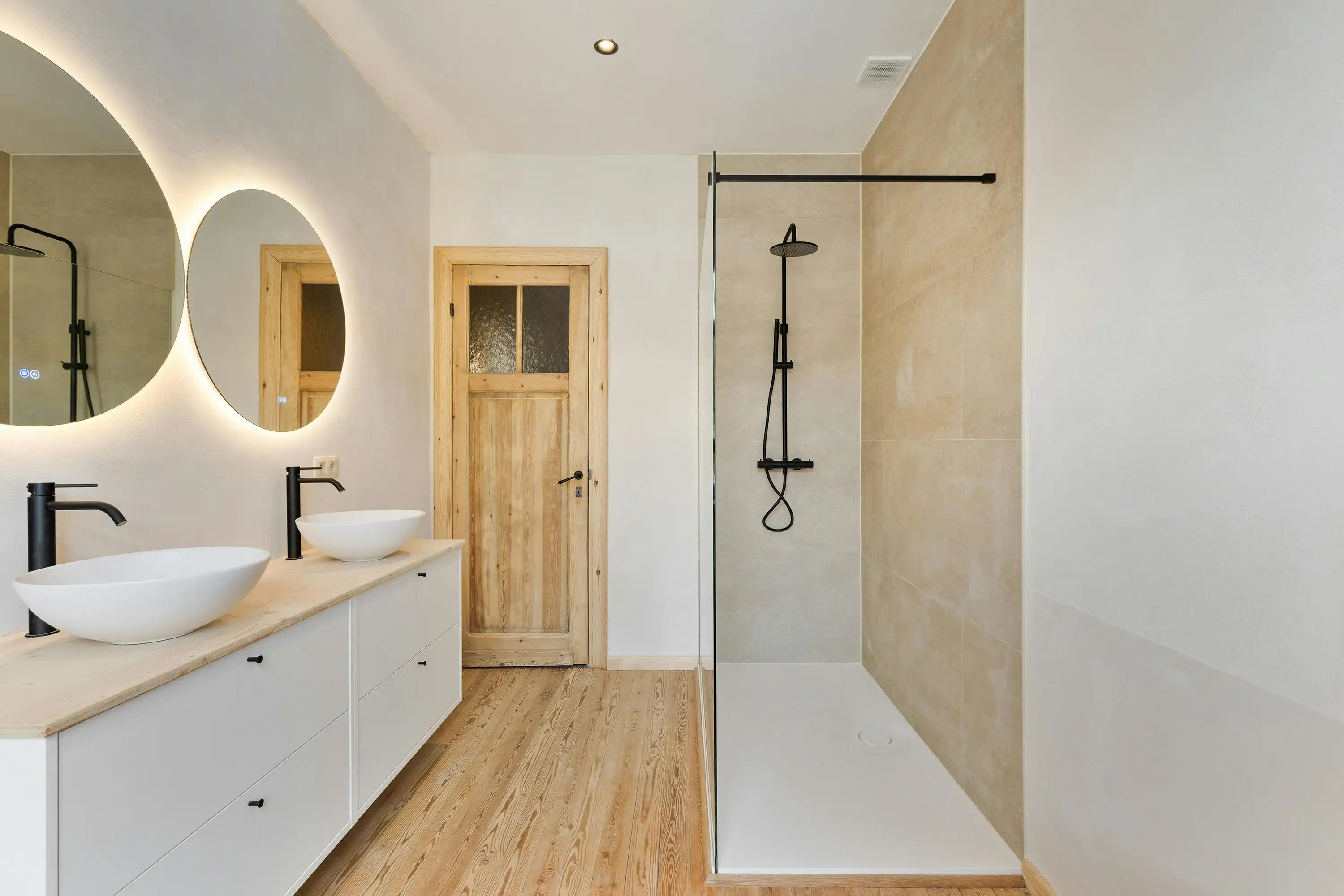 High-end gerenoveerd huis te koop in Brugge foto 11
