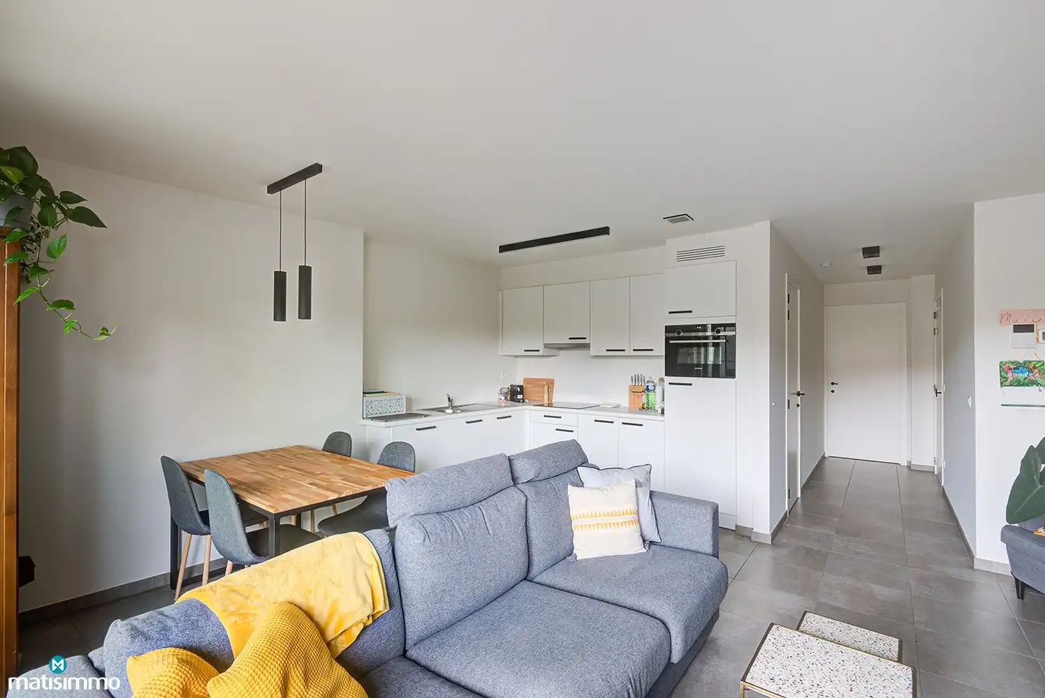 INSTAPKLAAR APPARTEMENT MET ZONNEPANELEN, AUTOSTAANPLAATS EN KELDERBERGING IN DE STADSKERN VAN TONGEREN foto 5