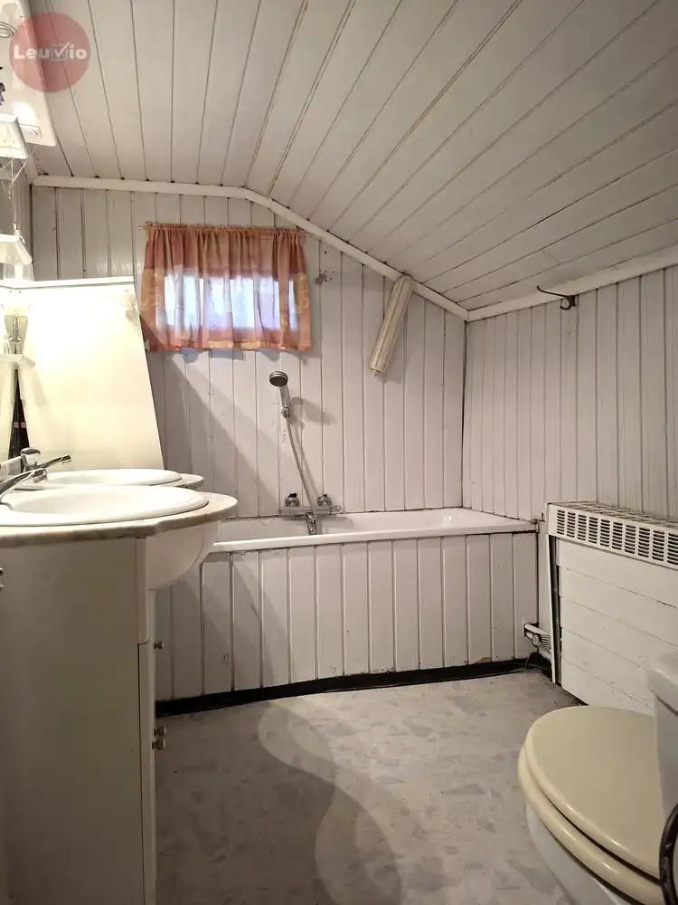 Rustig gelegen woning // 3 slaapkamers // tuin // fietsenberging foto 18