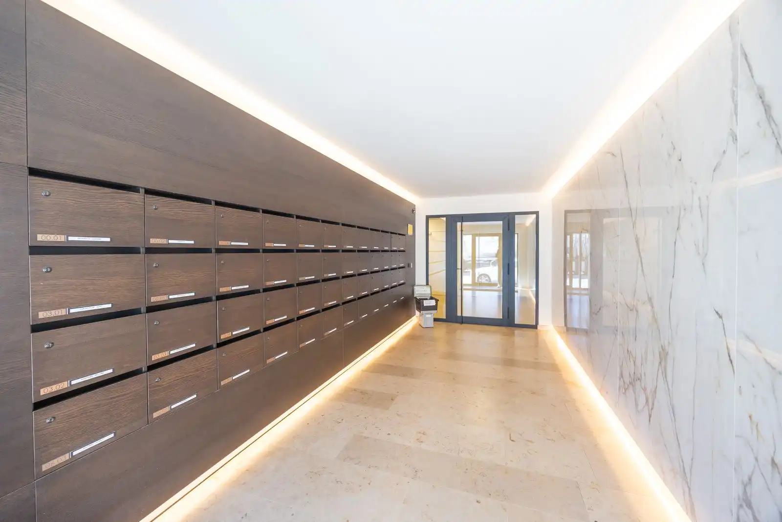 Gerenoveerd hoekappartement met terras , 3 slaapkamers, vlakbij zee foto 18