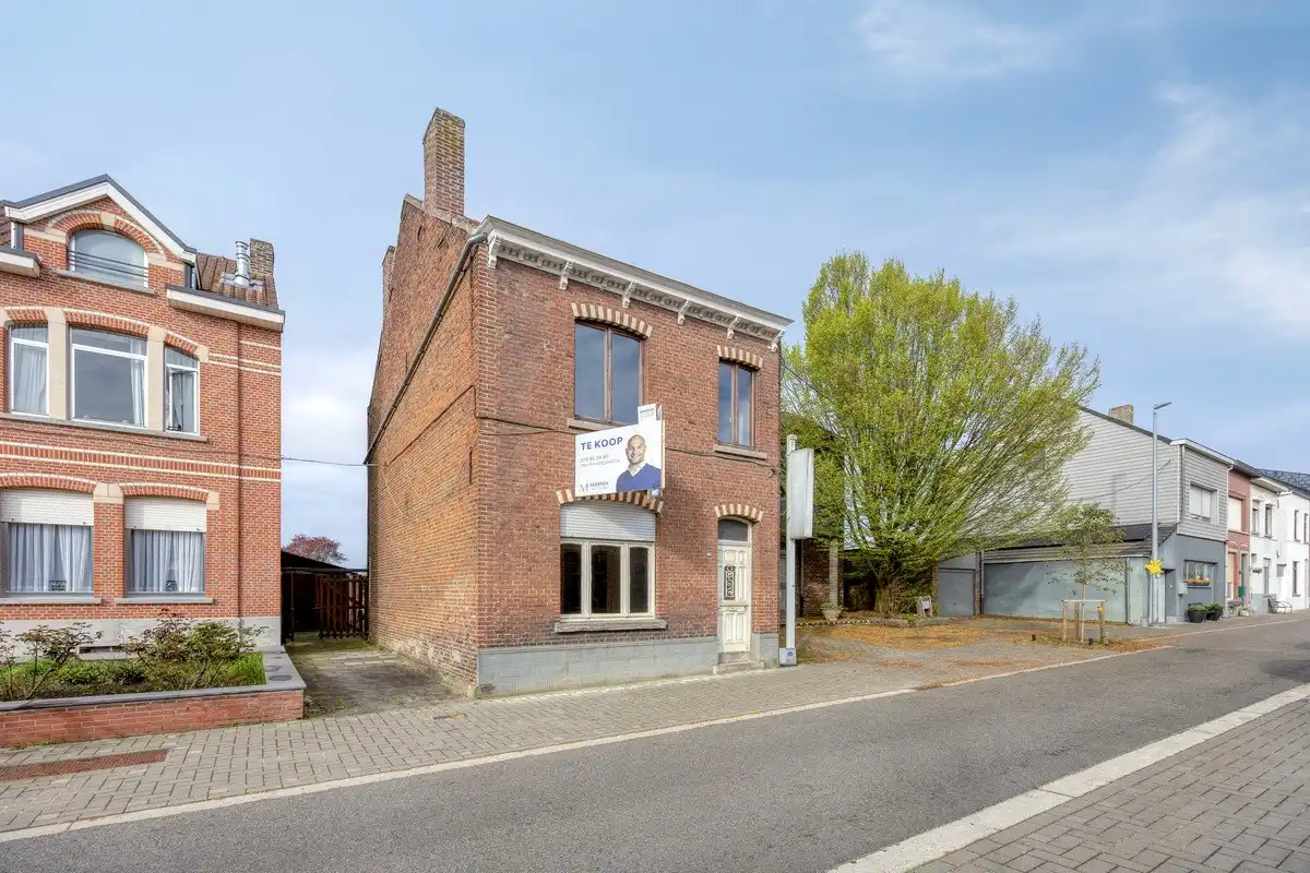 Half open bebouwing met 3 slaapkamers, tuin, terras en tuinhuis in Kessel-Lo! – EPC F kWh/m² - bewoonbare opp. 128 m² foto 2