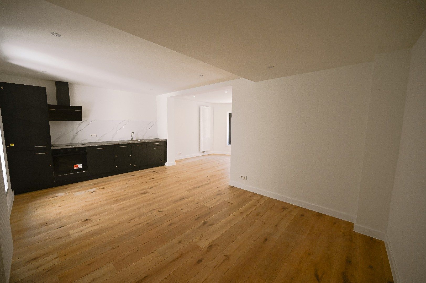 KNAP GERENOVEERD LICHTRIJK APPARTEMENT CENTRUM BLANKENBERGE foto 3