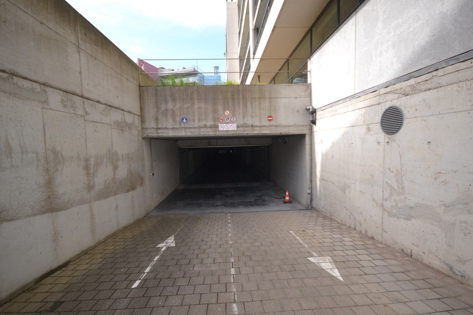 Ruim twee slaapkamer appartement te Oostduinkerke foto 10