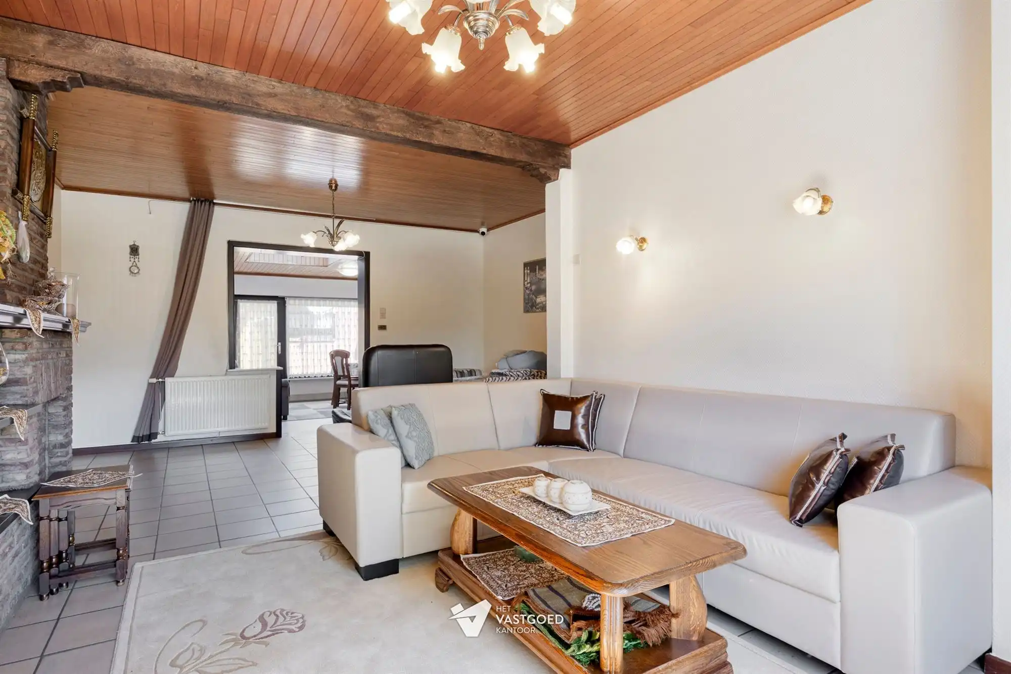 PERFECT ONDERHOUDEN WONING MET 3 SLAAPKAMERS + GARAGE OP PERCEEL VAN 5A62 TE BERINGEN foto 2