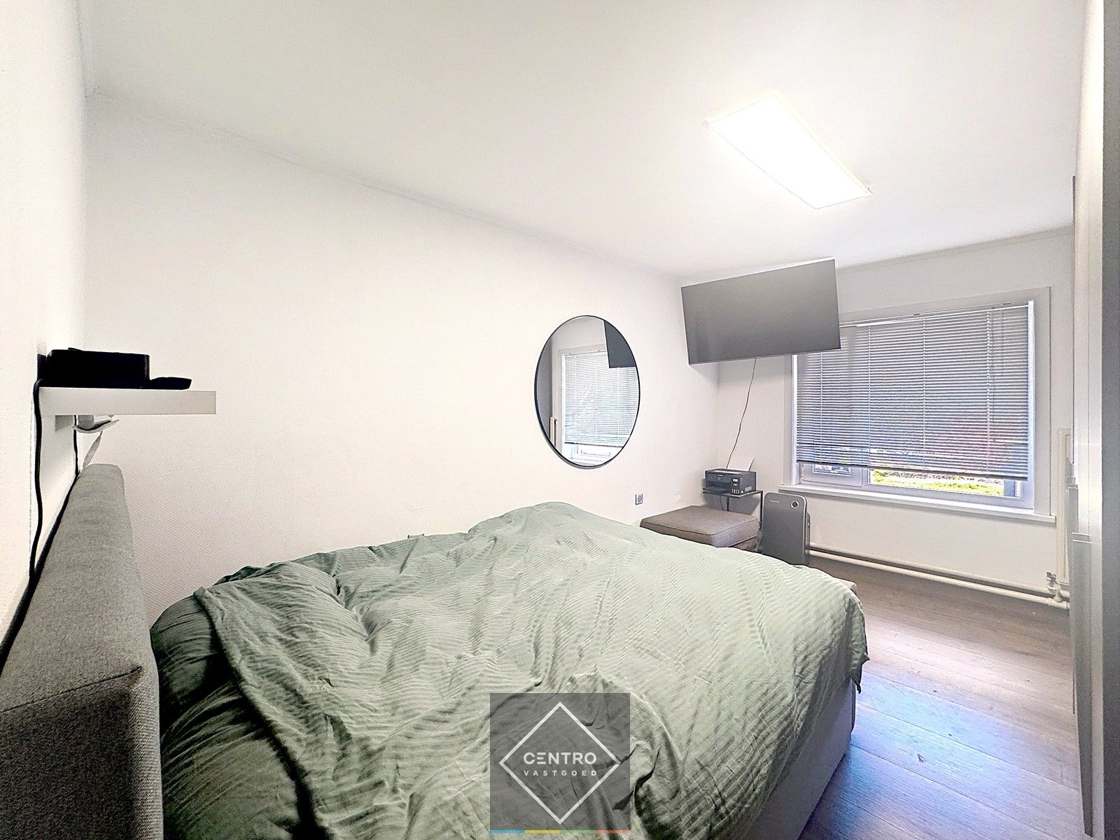 Ruime, instapklare WONING met 5/6 slaapkamers, badkamer, nieuwe keuken, grote garage en ZONNIGE tuin te Brugge (Sint-Kruis) foto 13