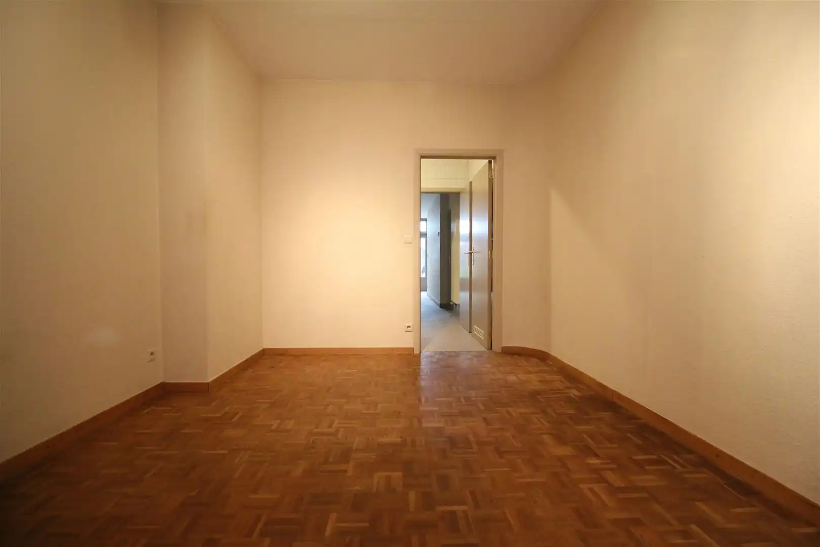 Gelijkvloersappartement met 1 slaapkamer en tuin in centrum Merksem foto 10