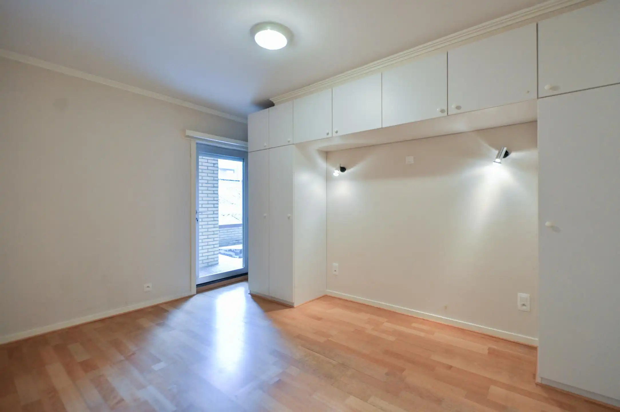Aangenaam 2-slpk. appartement op de Zeedijk van het Zoute... foto 3