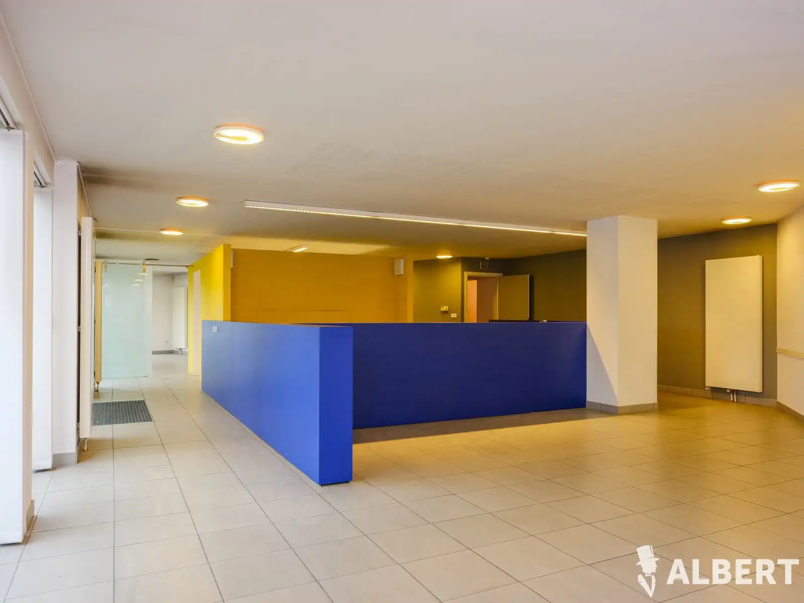 Modern handelspand op zichtlocatie te centrum Tielt foto 12