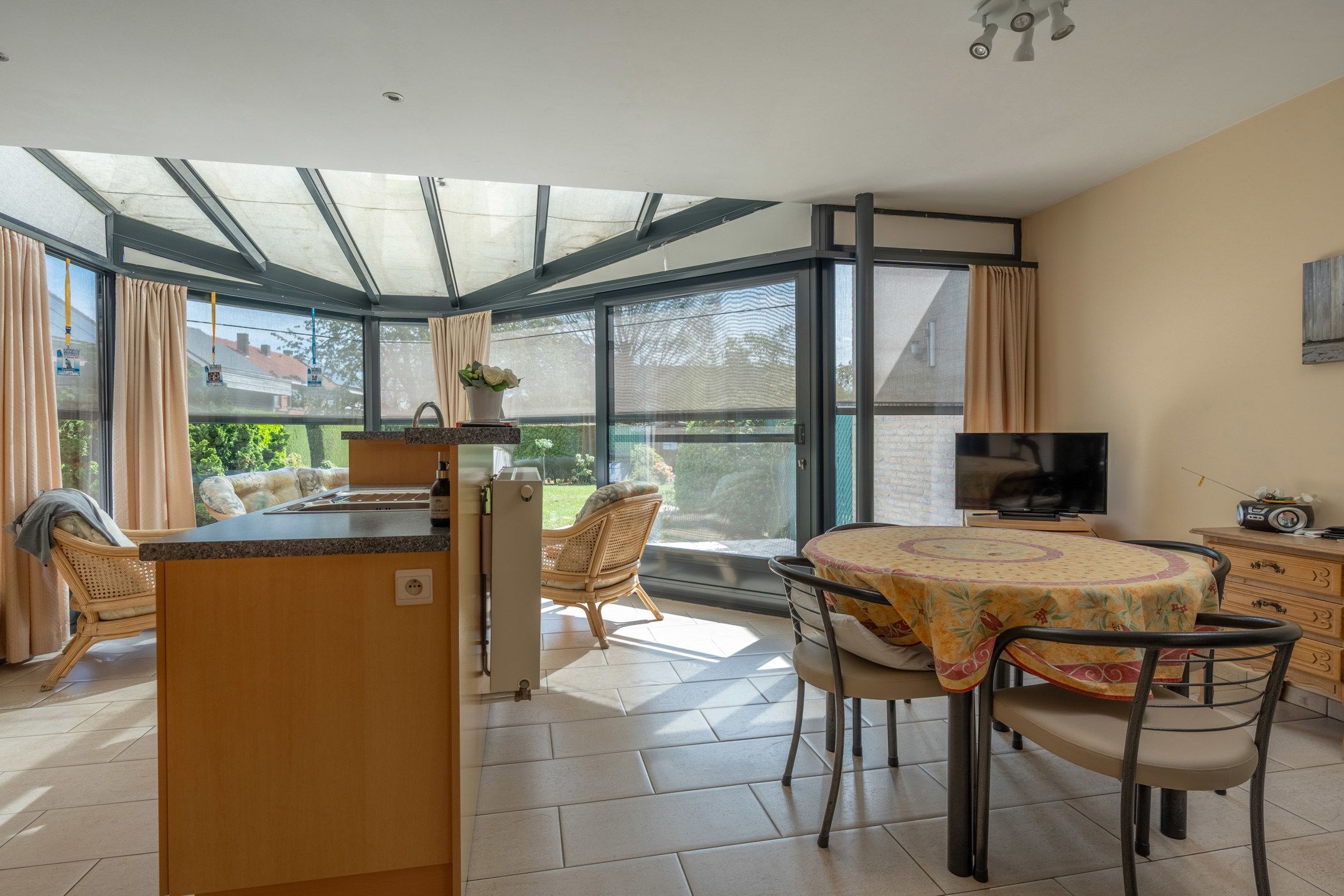 Gunstig gelegen woning (2003) op mooi perceel van 529 m² foto 14
