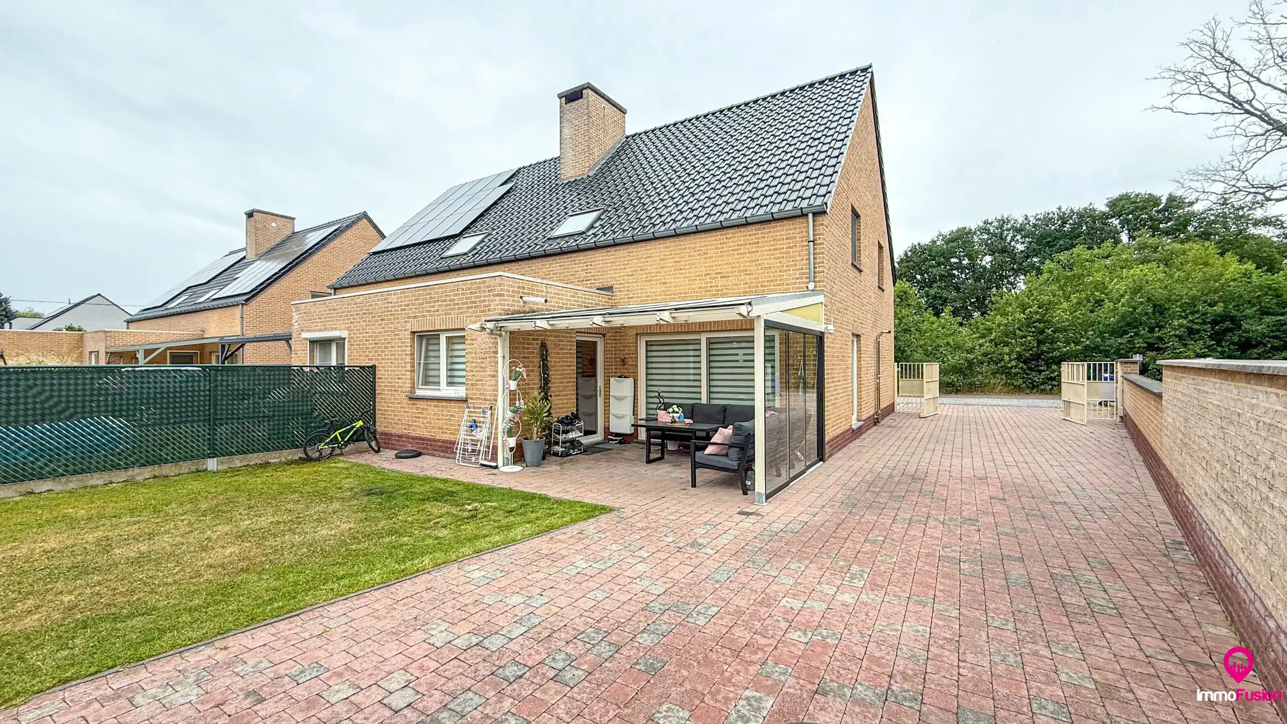 Instapklare woning met 3 slpks, tuin en garage in Lillo! foto 33