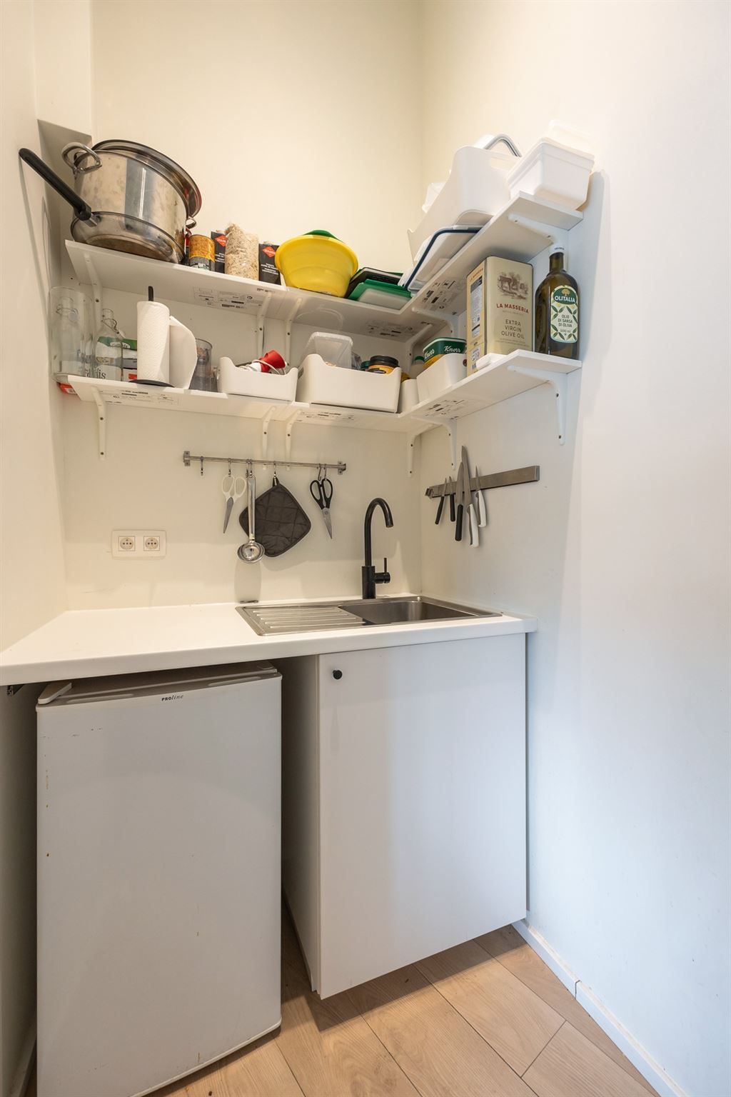 Gerenoveerde handelszaak in Antwerpen Zuid foto 5