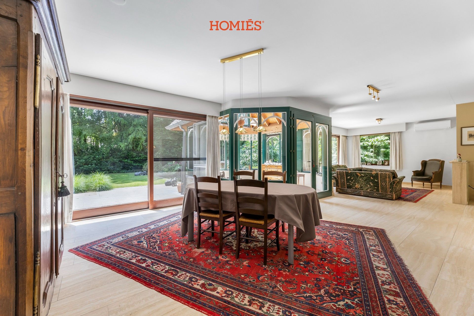 Instapklare villa op een ruim perceel foto 3