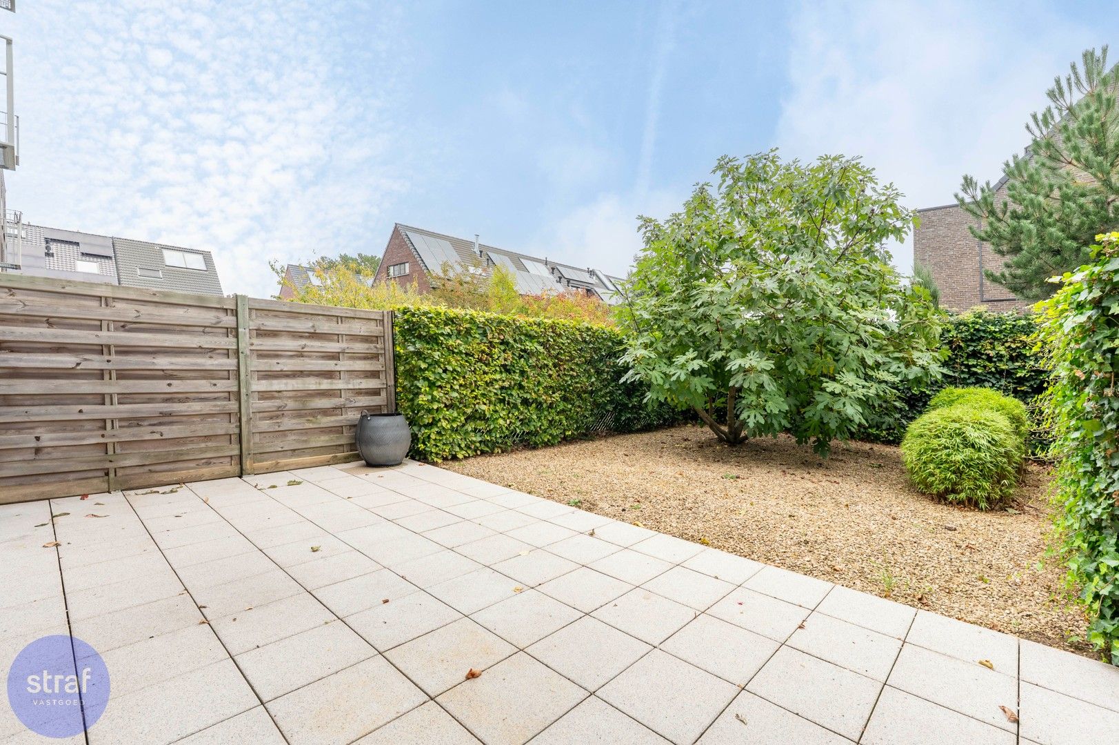 Gezellige gelijkvloerse studio met zonnige tuin foto 5