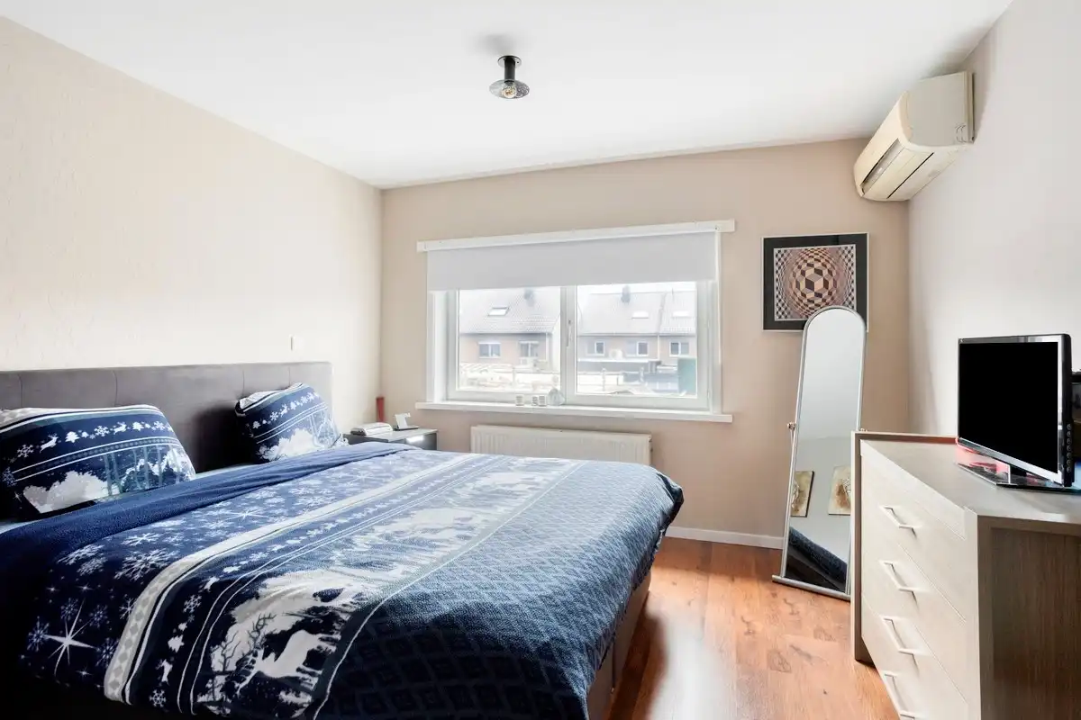 Rustig gelegen instapklare B-label gezinswoning met 5 slaapkamers, garage en zonnige tuin foto 11