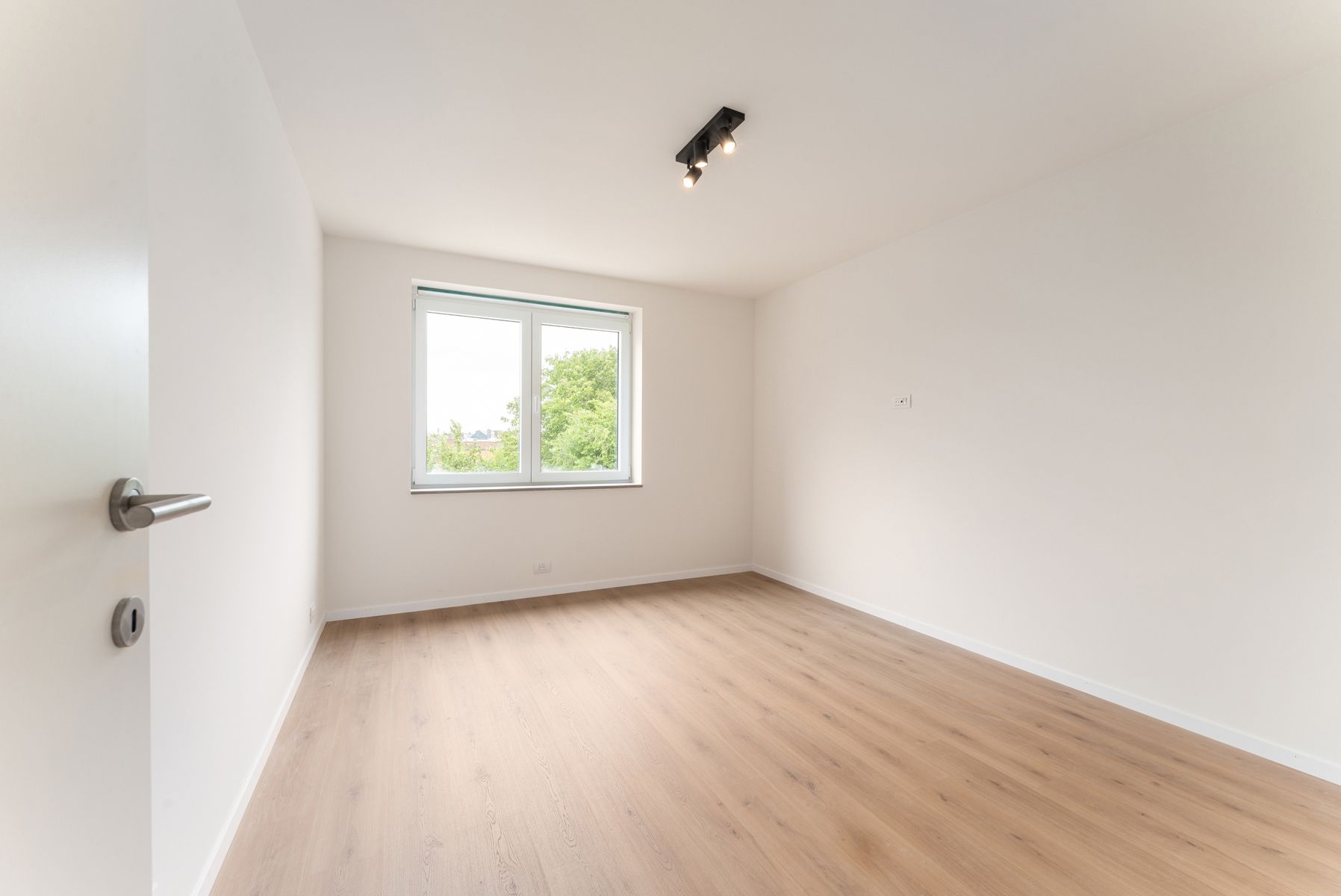 Charmante woning met uitzicht over polderlandschap foto 15