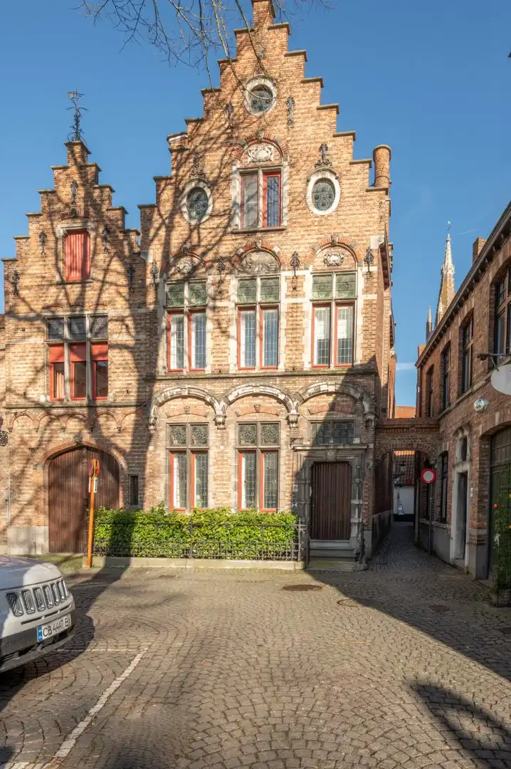 Prachtig pand aan het water met 5 slaapkamers en mooie tuin! foto 24