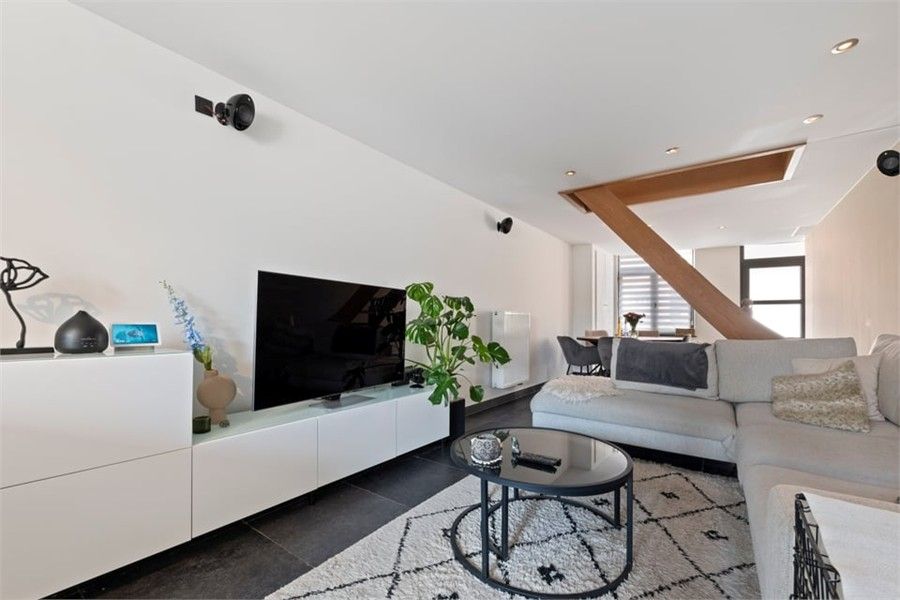 ENERGIEZUINIGE STADSWONING MET ZONNEPANELEN IN HET CENTRUM VAN SINT-TRUIDEN foto 6