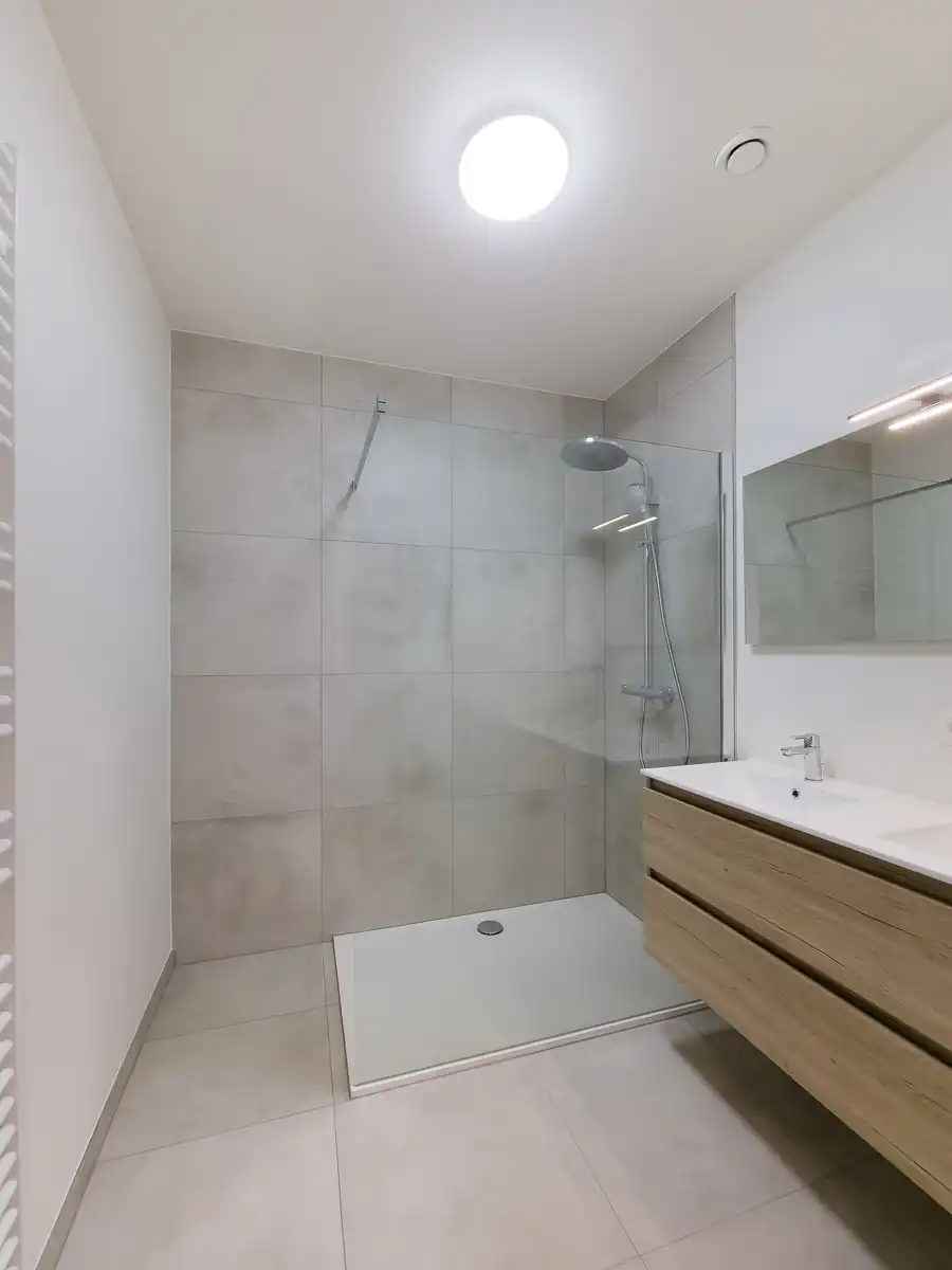 Rustig en comfortabel 2slpk appt. met mooi terras foto 10