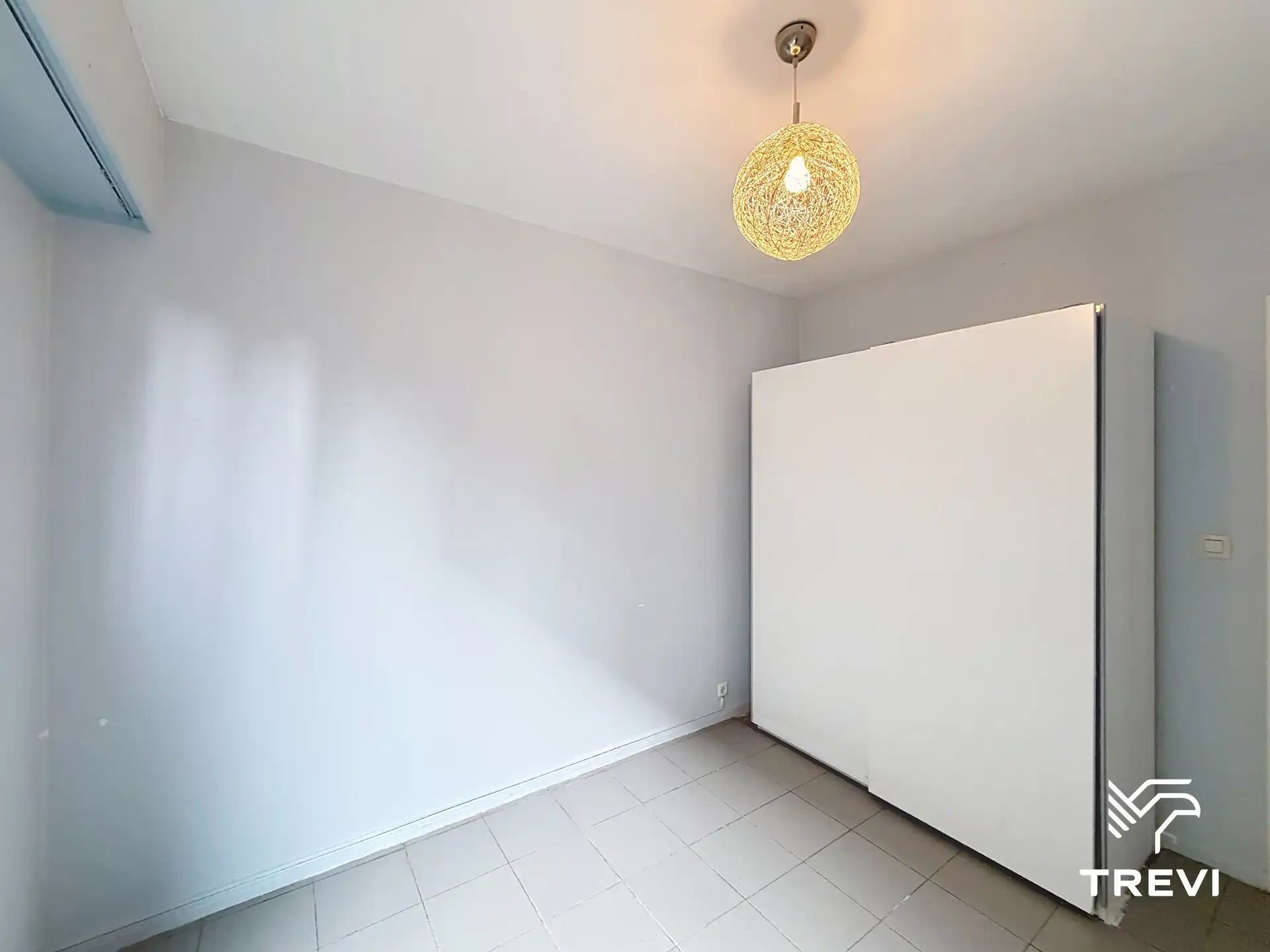 Gerenoveerd appartement met 1 slaapkamer + parkeerplaats foto 9