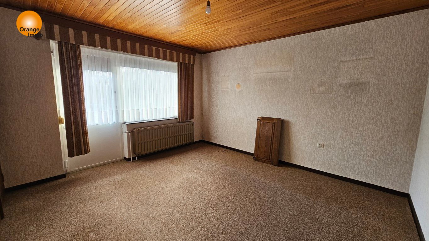 Te renoveren split level woning met 3 slaapkamers. foto 6