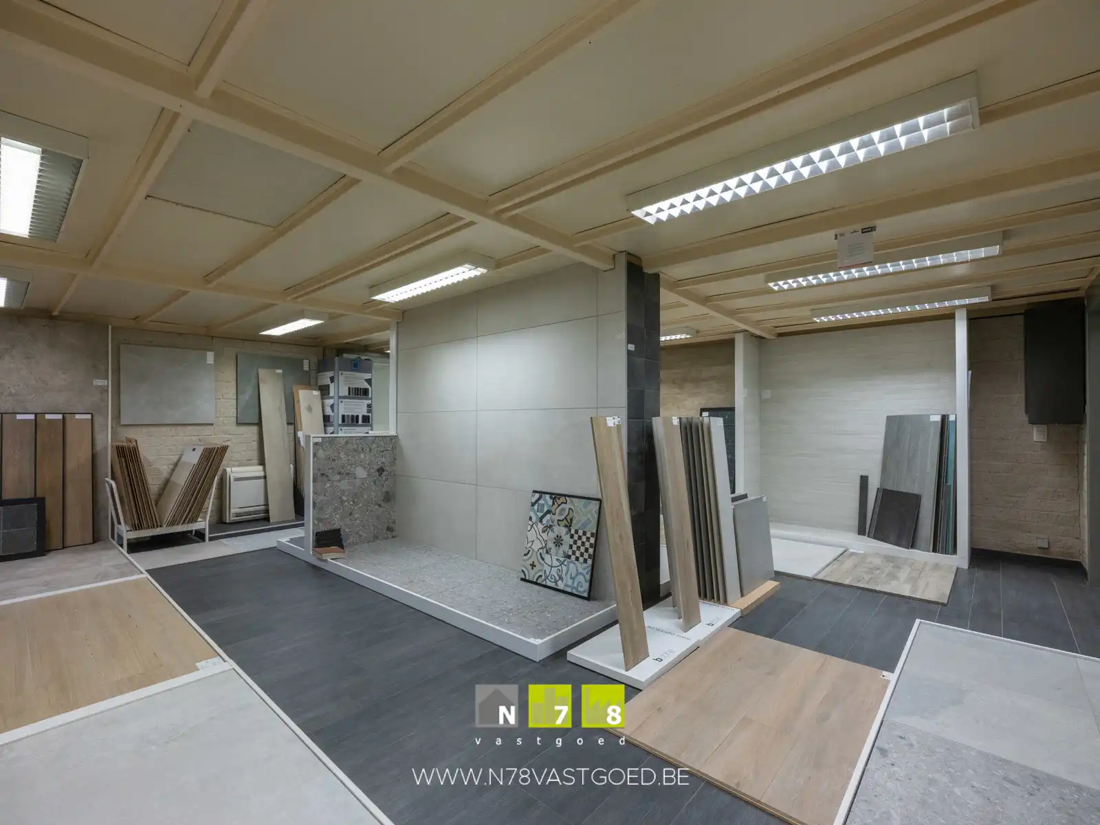 Gebouw te koop foto 24