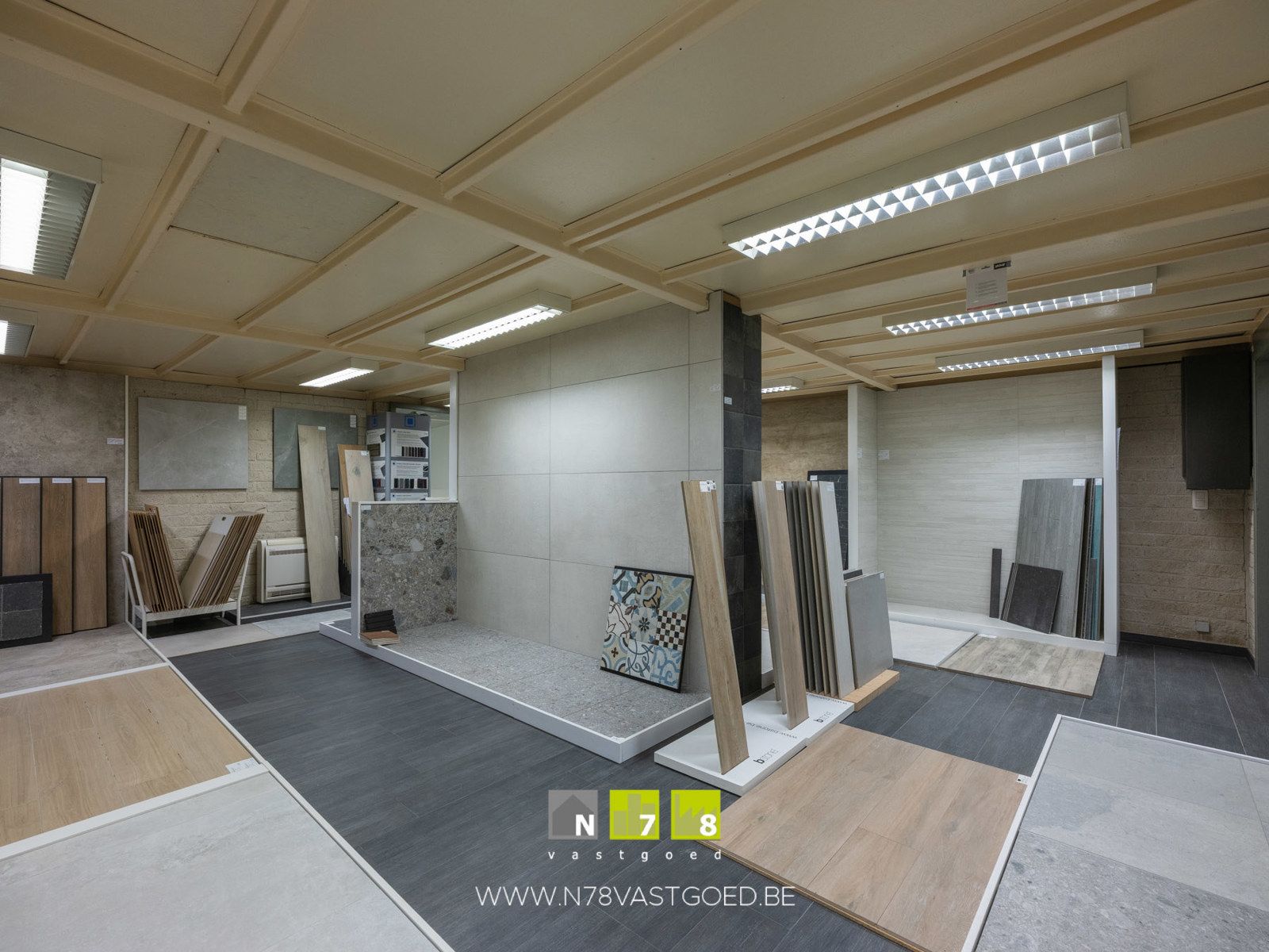 Gebouw te koop foto 24