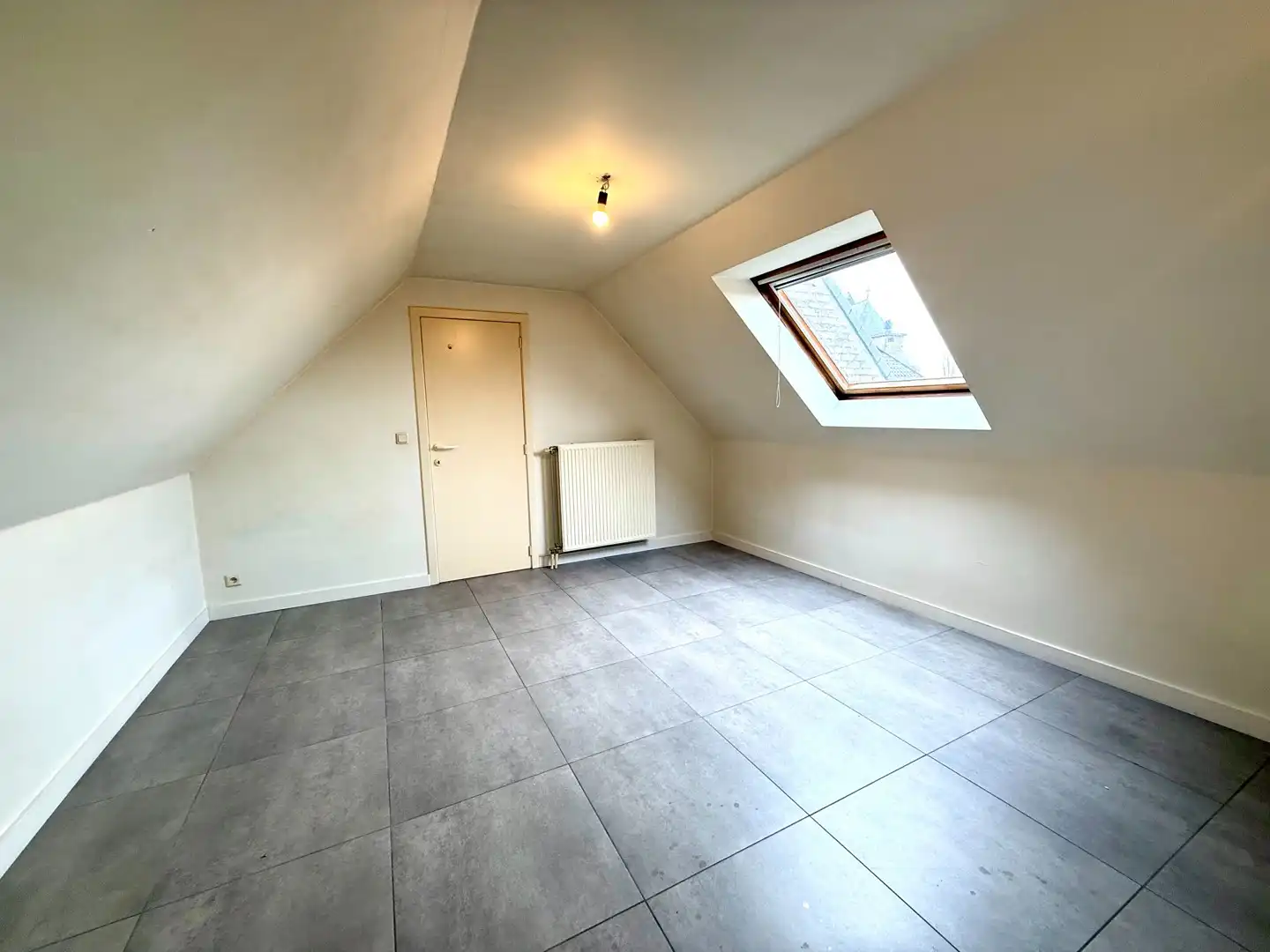 Dakappartement met 2 slaapkamers, 2 douchekamers en parkeerplaats foto 16