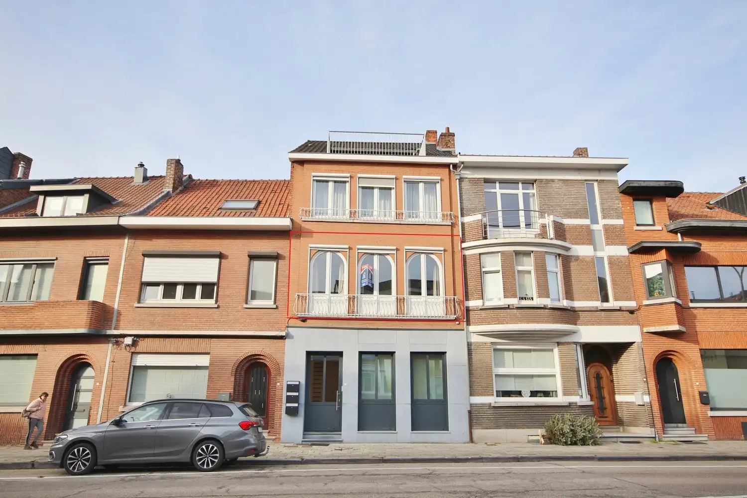 Appartement op gunstige locatie met groot terras foto {{pictureIndex}}