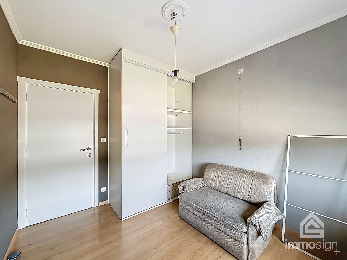Instapklare gelijkvloerse woning (bungalow) op een perceel van 1079 m² met uitzicht over de velden, vlakbij de grens met Nederland foto 17