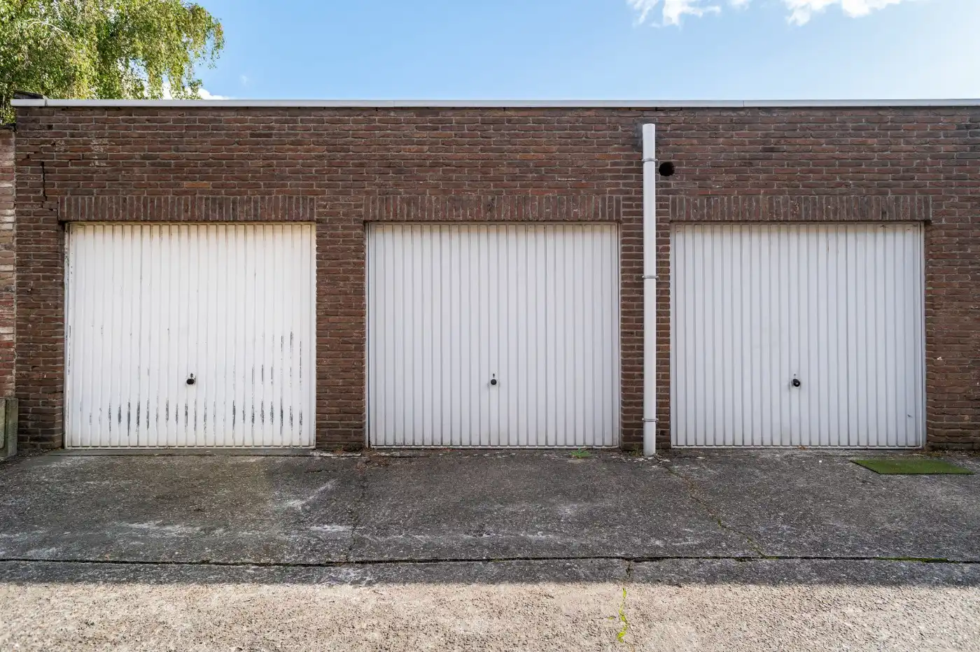 Instapklaar app. op 1e verd. met 2 slpk., balkon en garagebox foto 22