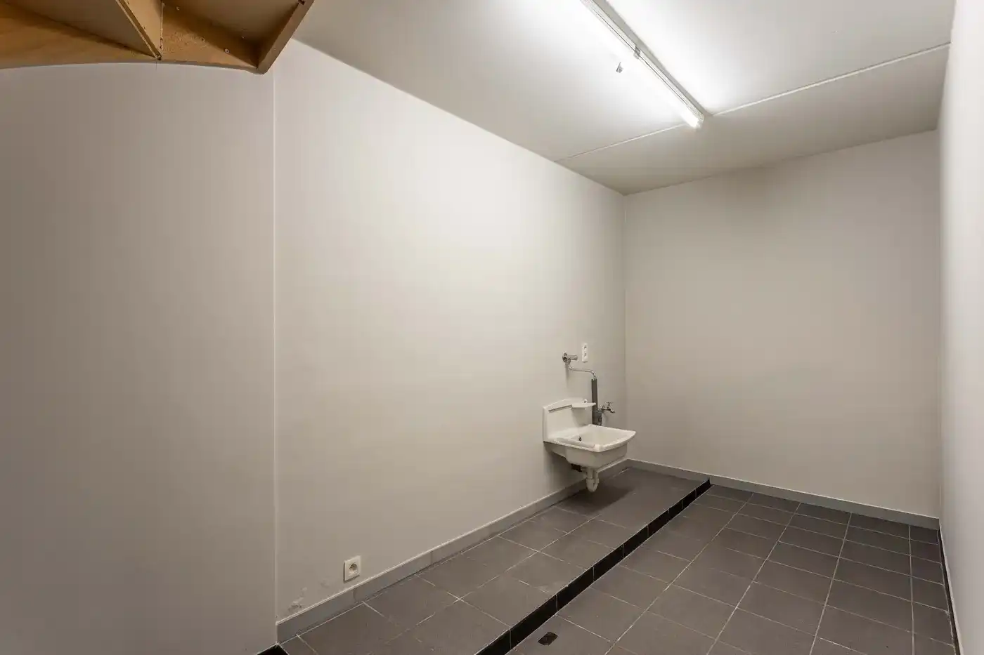 Instapklare parkwoning te huur in centrum van Zwevegem foto 21