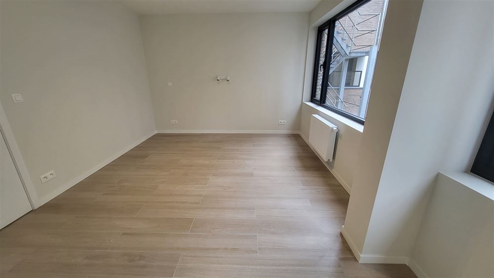Gerenoveerd 3-slpkr appartement | Antwerpen-Centrum  foto 9