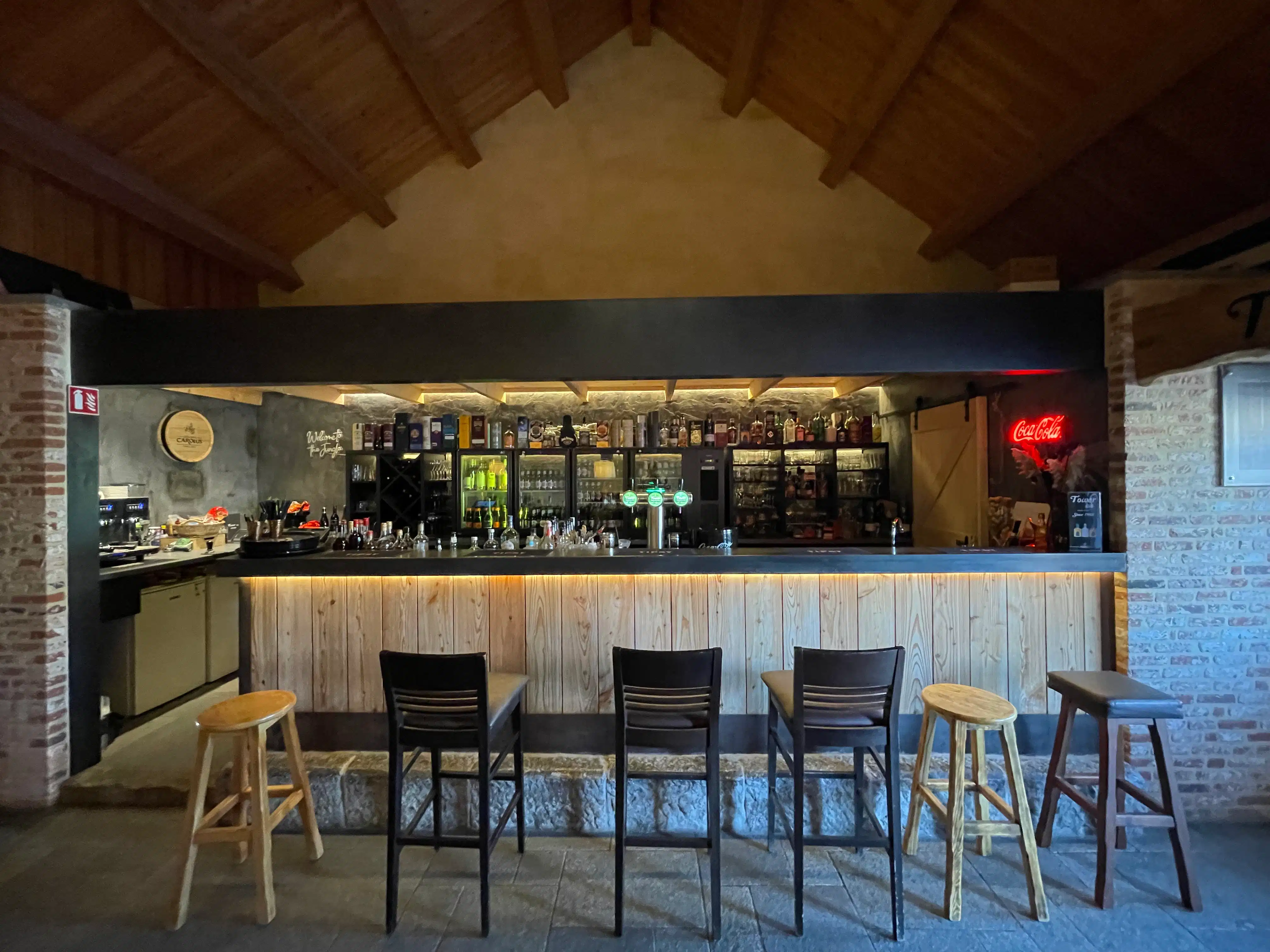 Unieke whisky en wijnbar foto 10