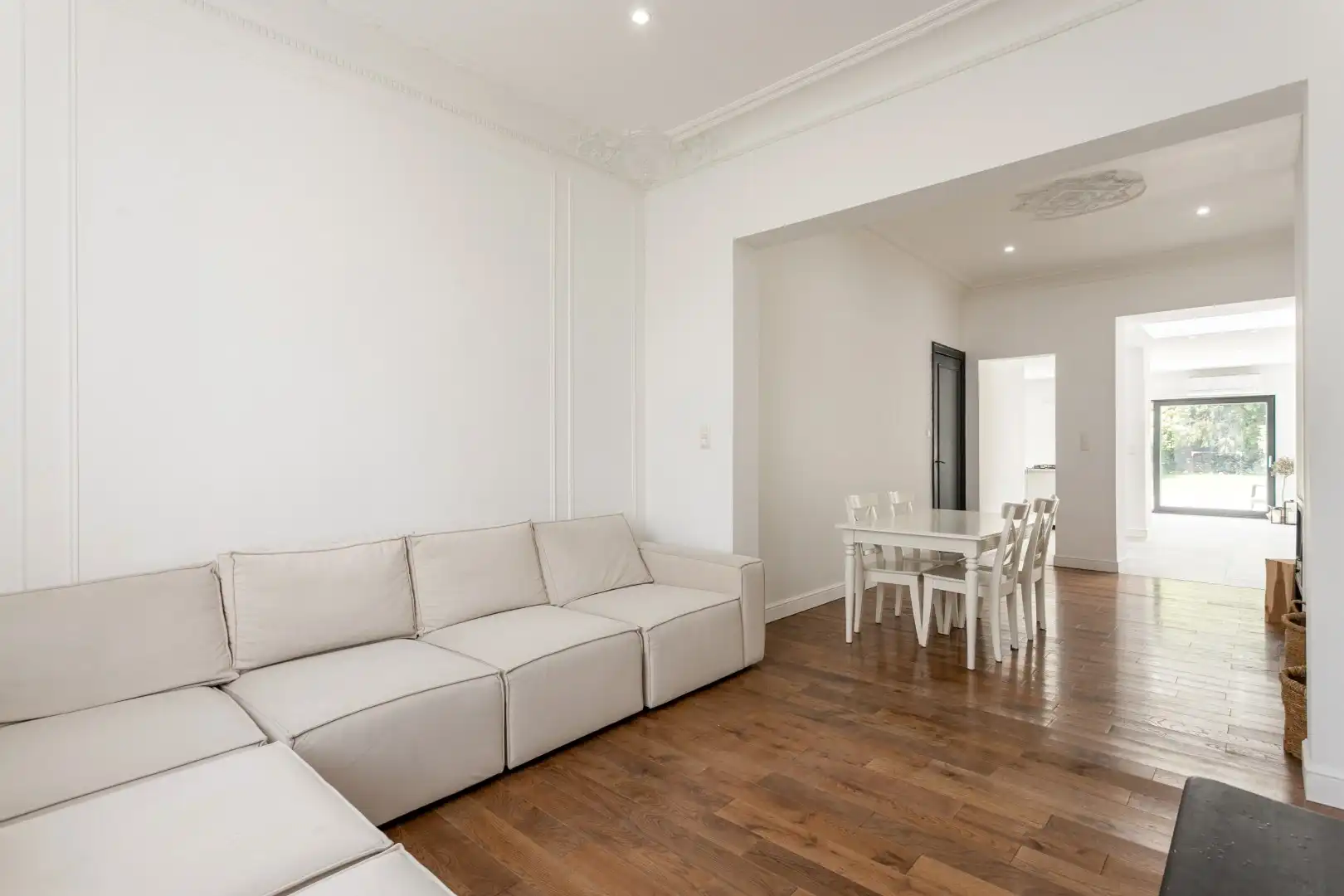 Gerenoveerde woning (EPC B) met 3 slaapkamers, 2 badkamers, tuin en garagebox te koop foto 4